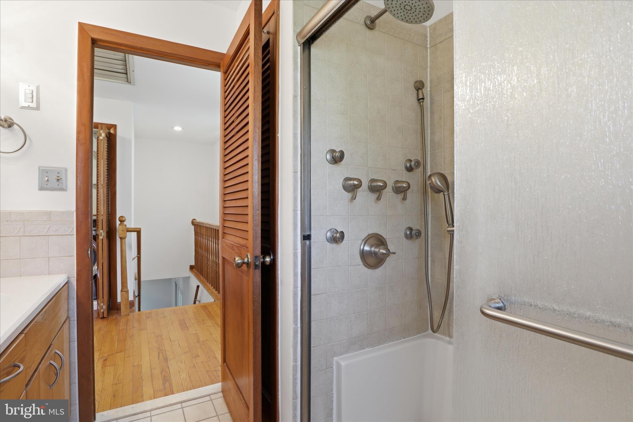 EDWARDS - Residential