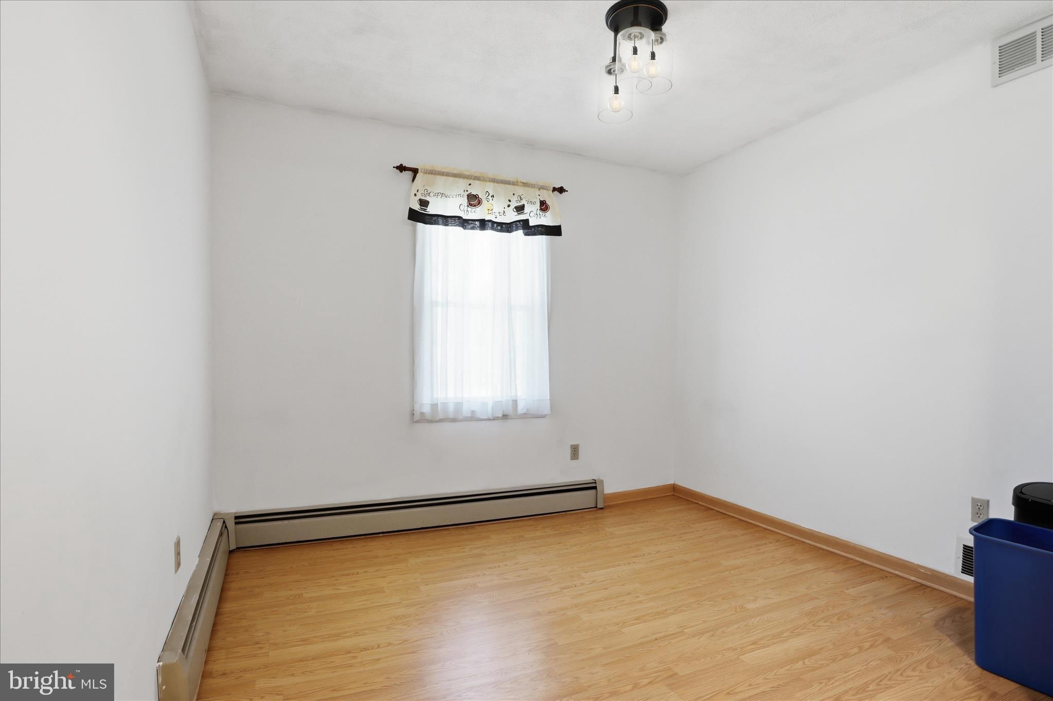 EDWARDS - Residential