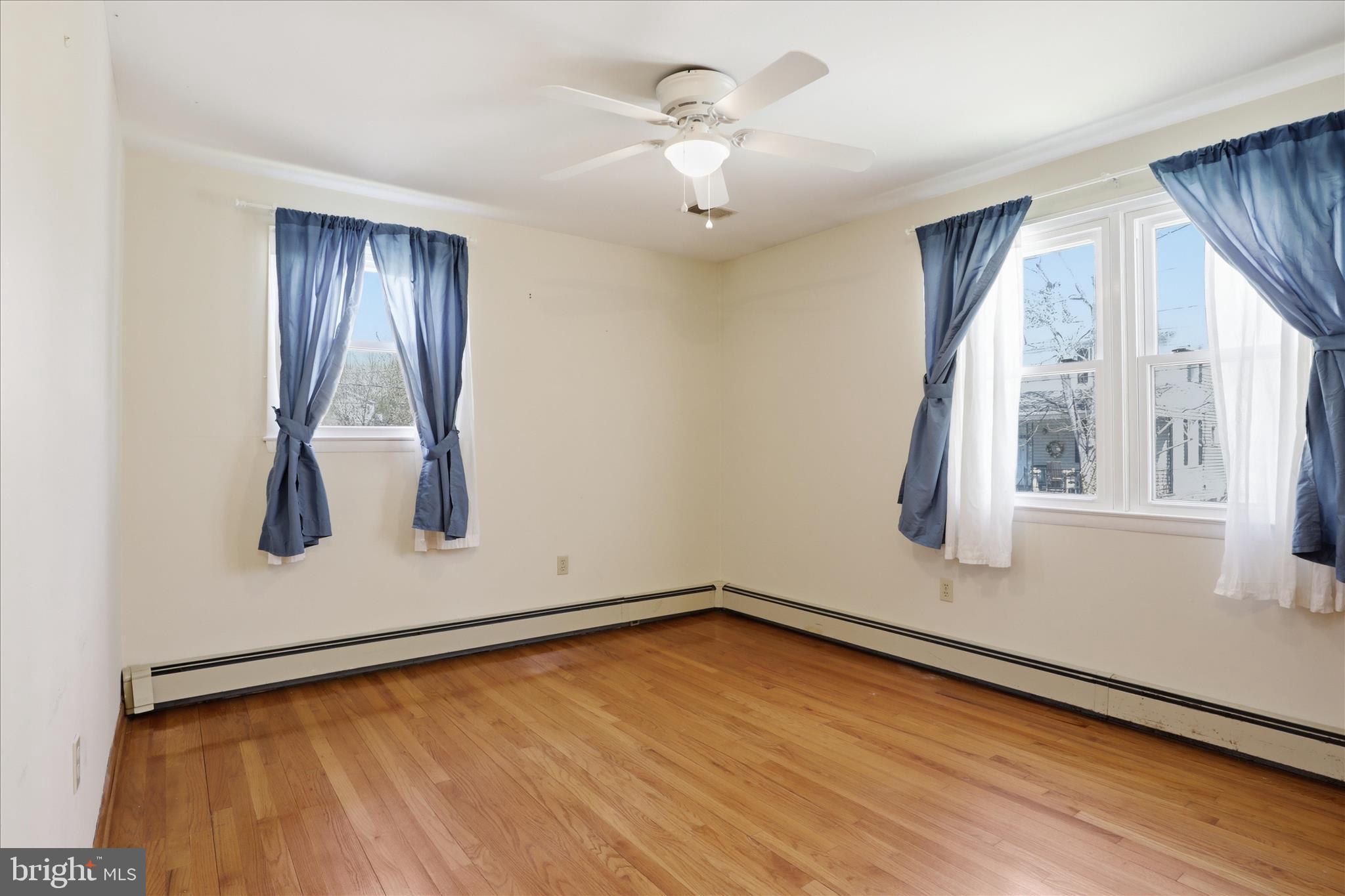 EDWARDS - Residential