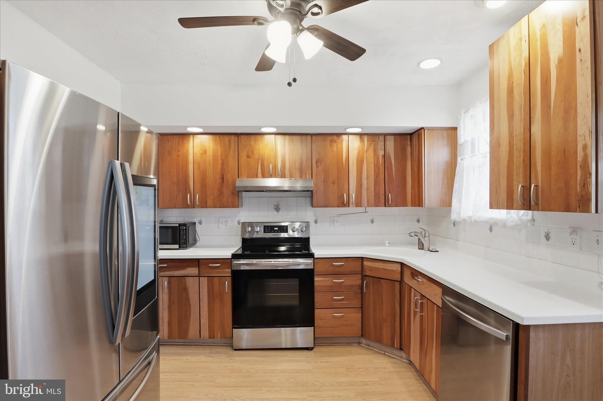 EDWARDS - Residential