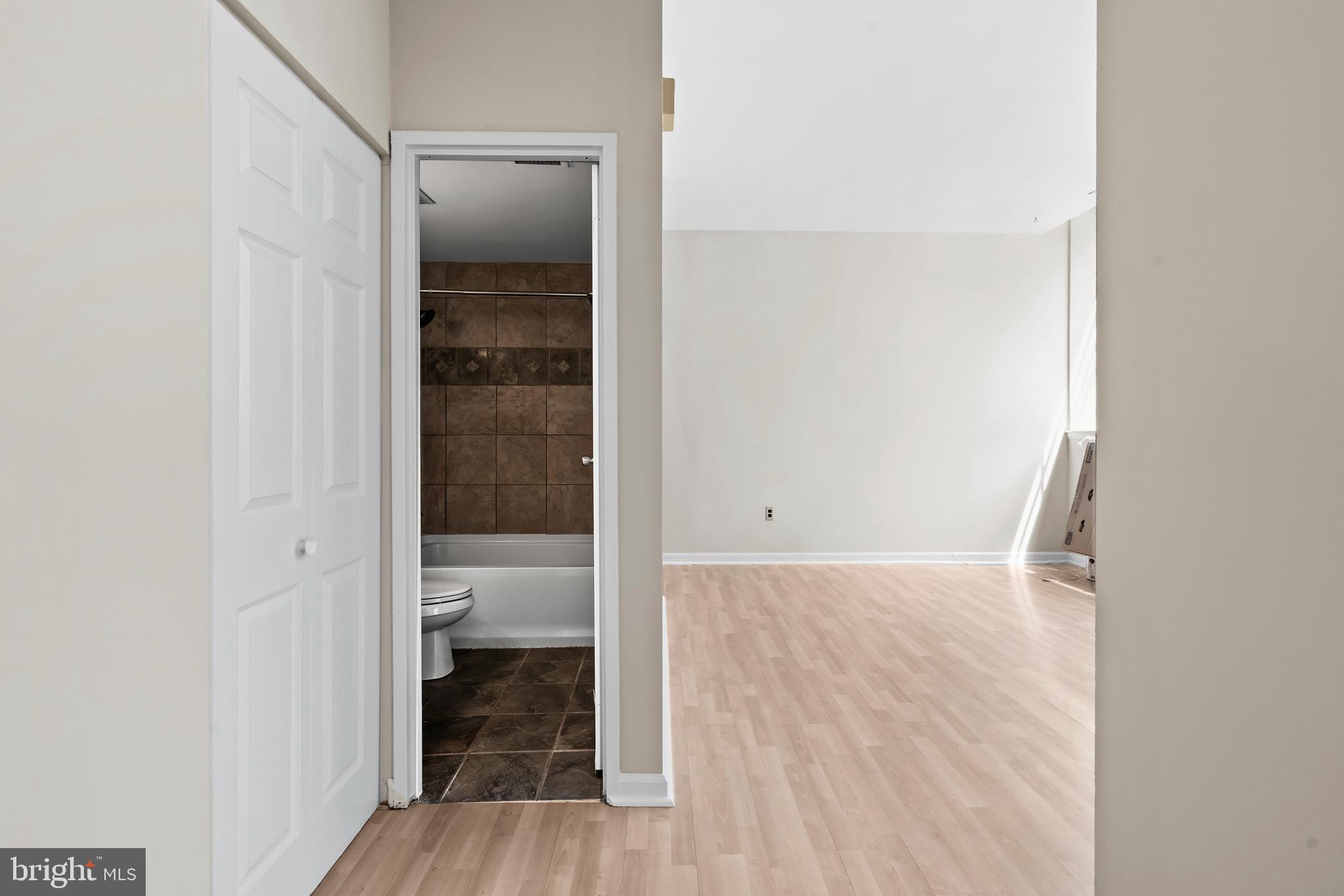 PHILADELPHIA - Residential Lease