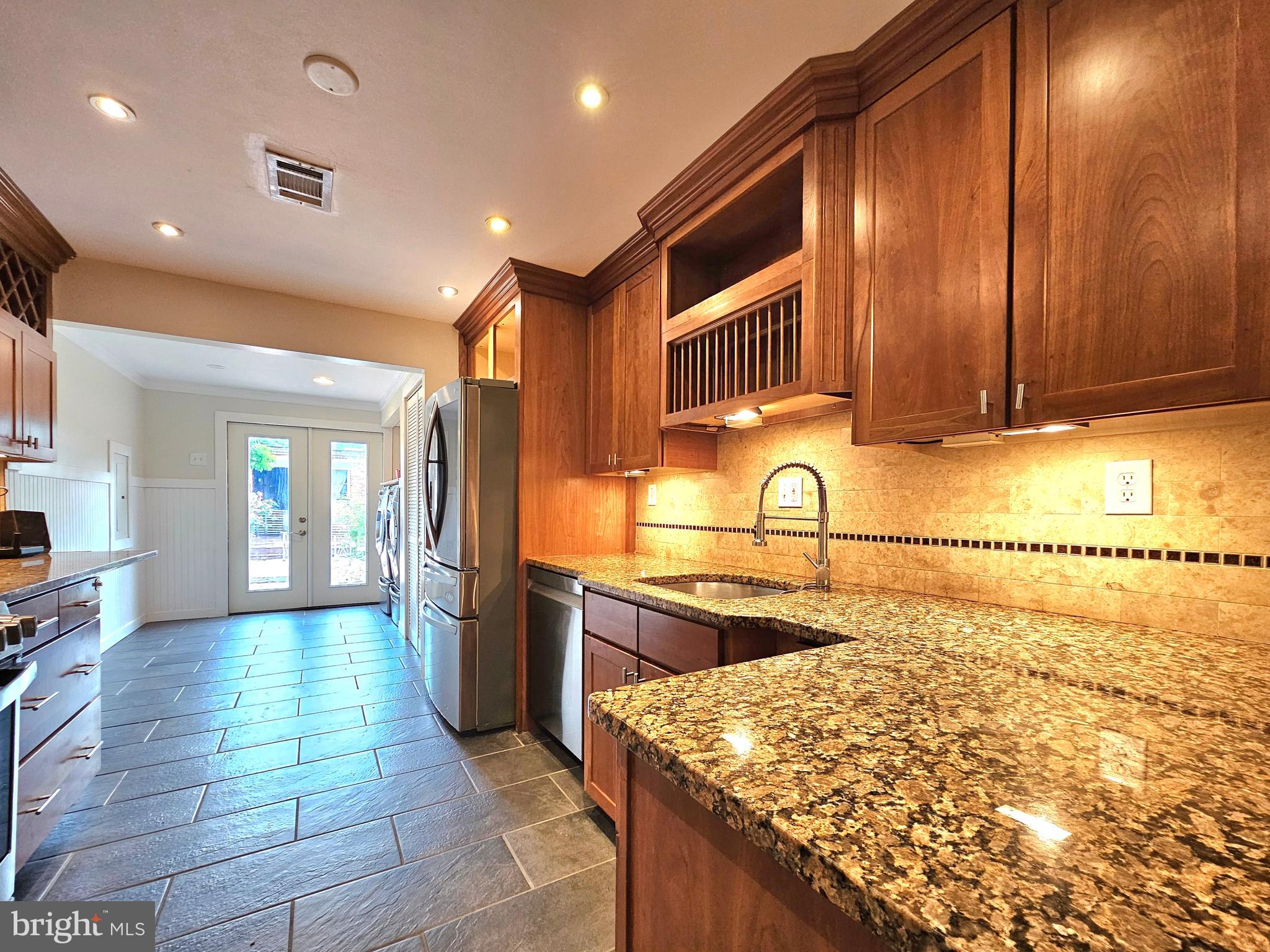 OLD TOWN ALEXANDRIA - Residential Lease