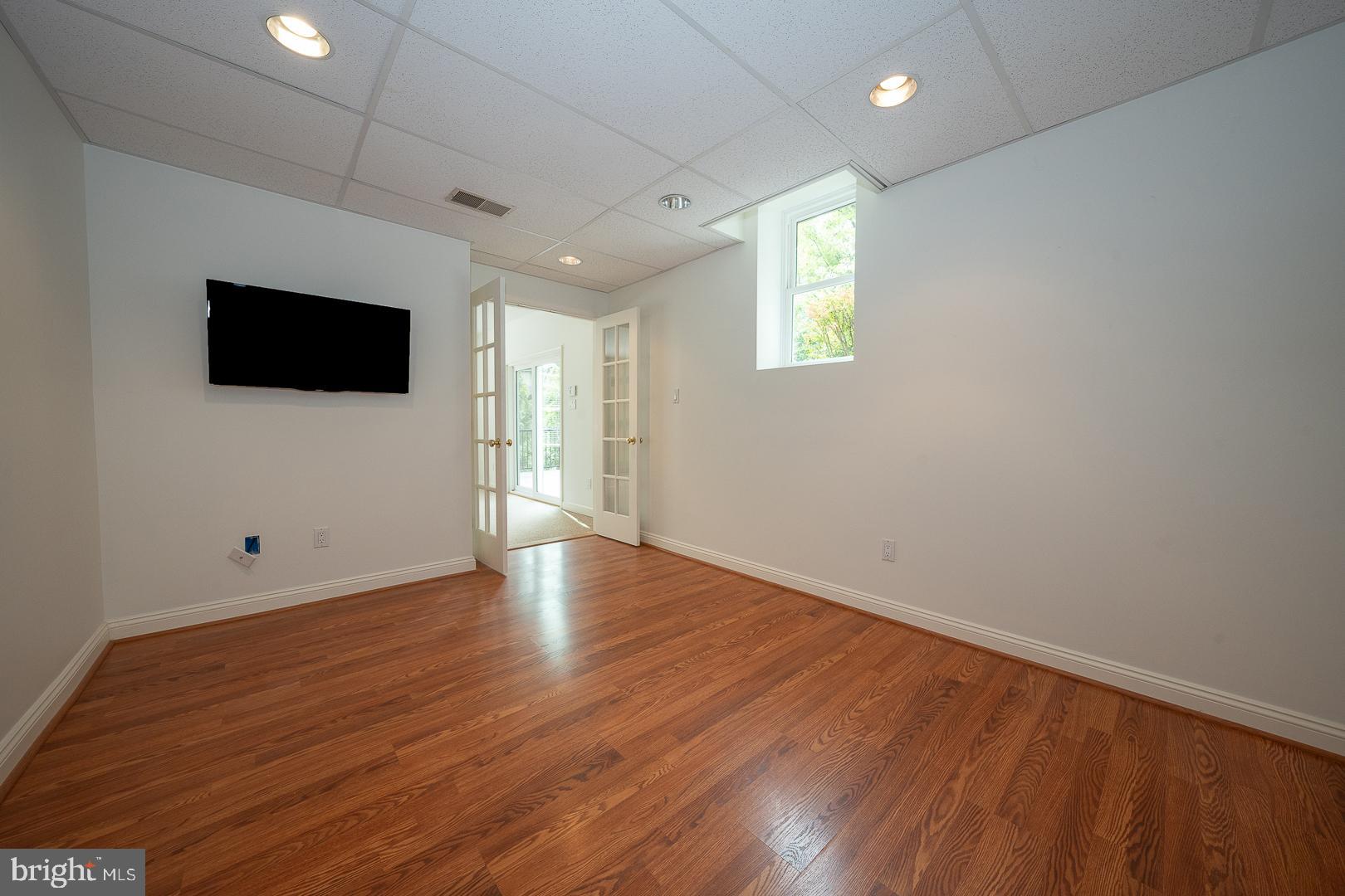 SUNWOOD FARM - Residential