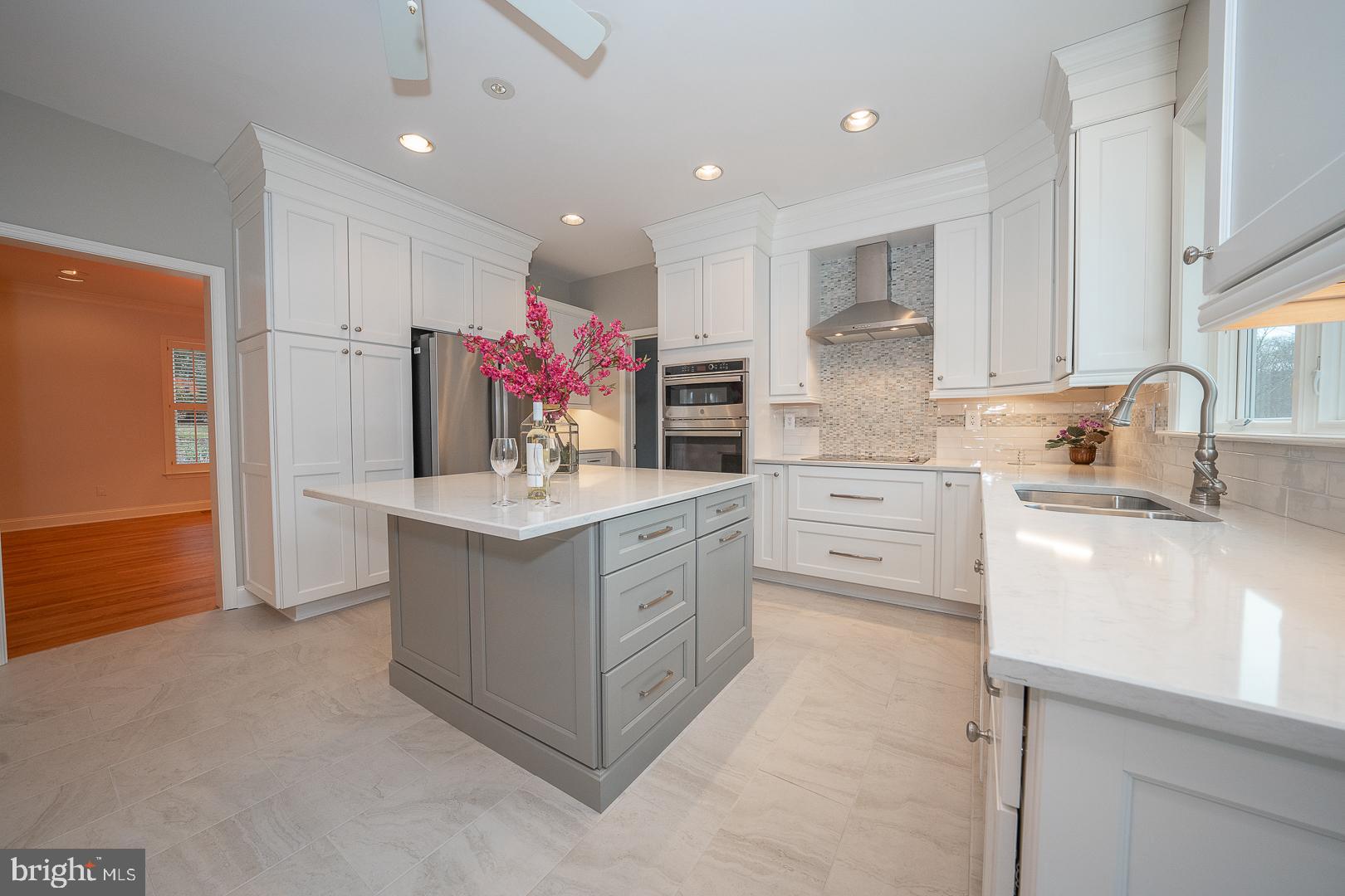 SUNWOOD FARM - Residential