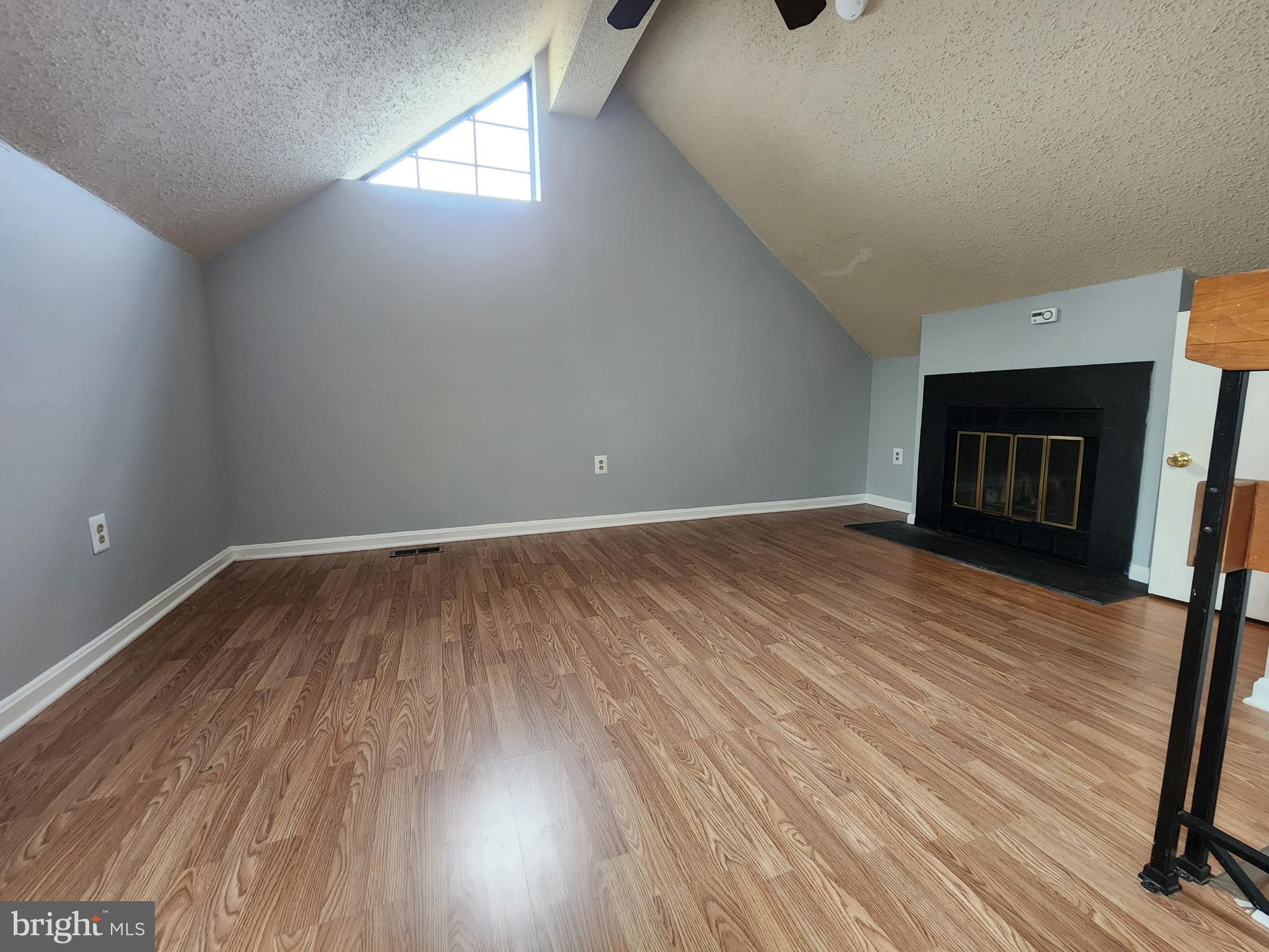 THE TIERS OF LAUREL LAKE - Residential Lease