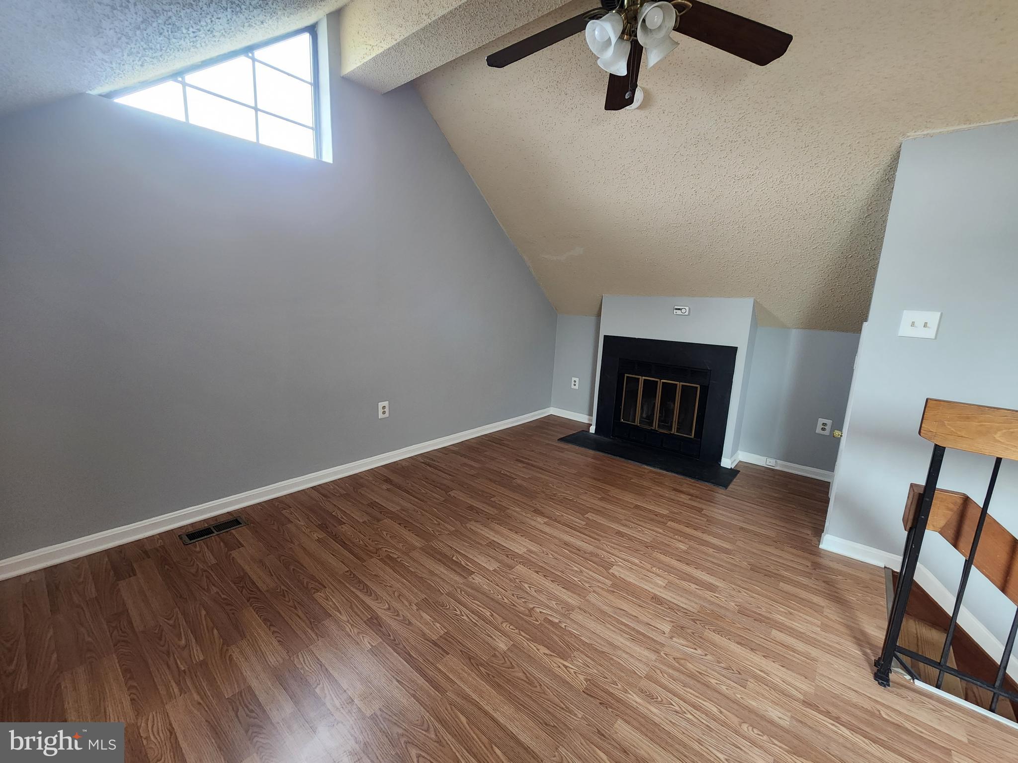 THE TIERS OF LAUREL LAKE - Residential Lease