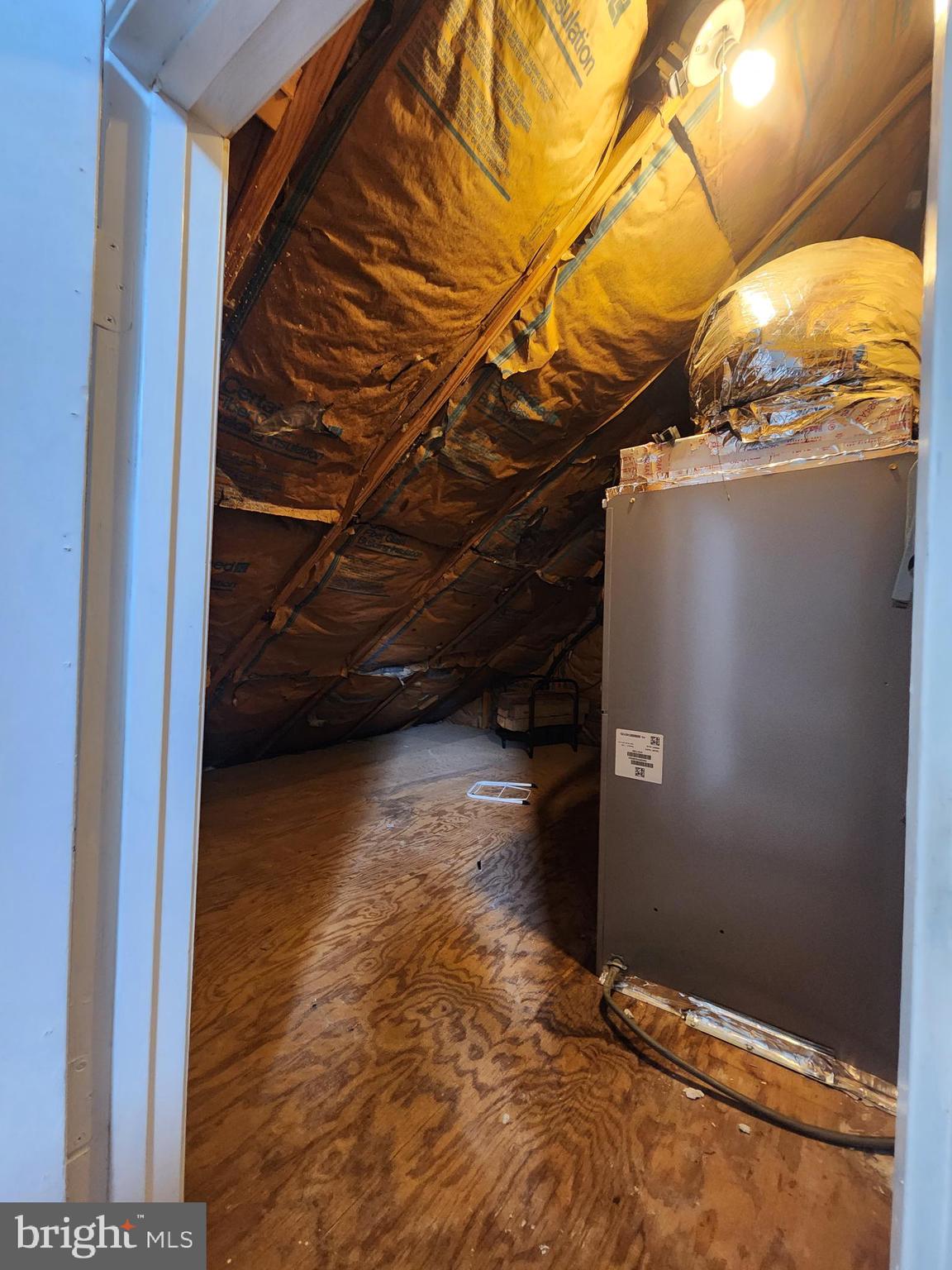 THE TIERS OF LAUREL LAKE - Residential Lease