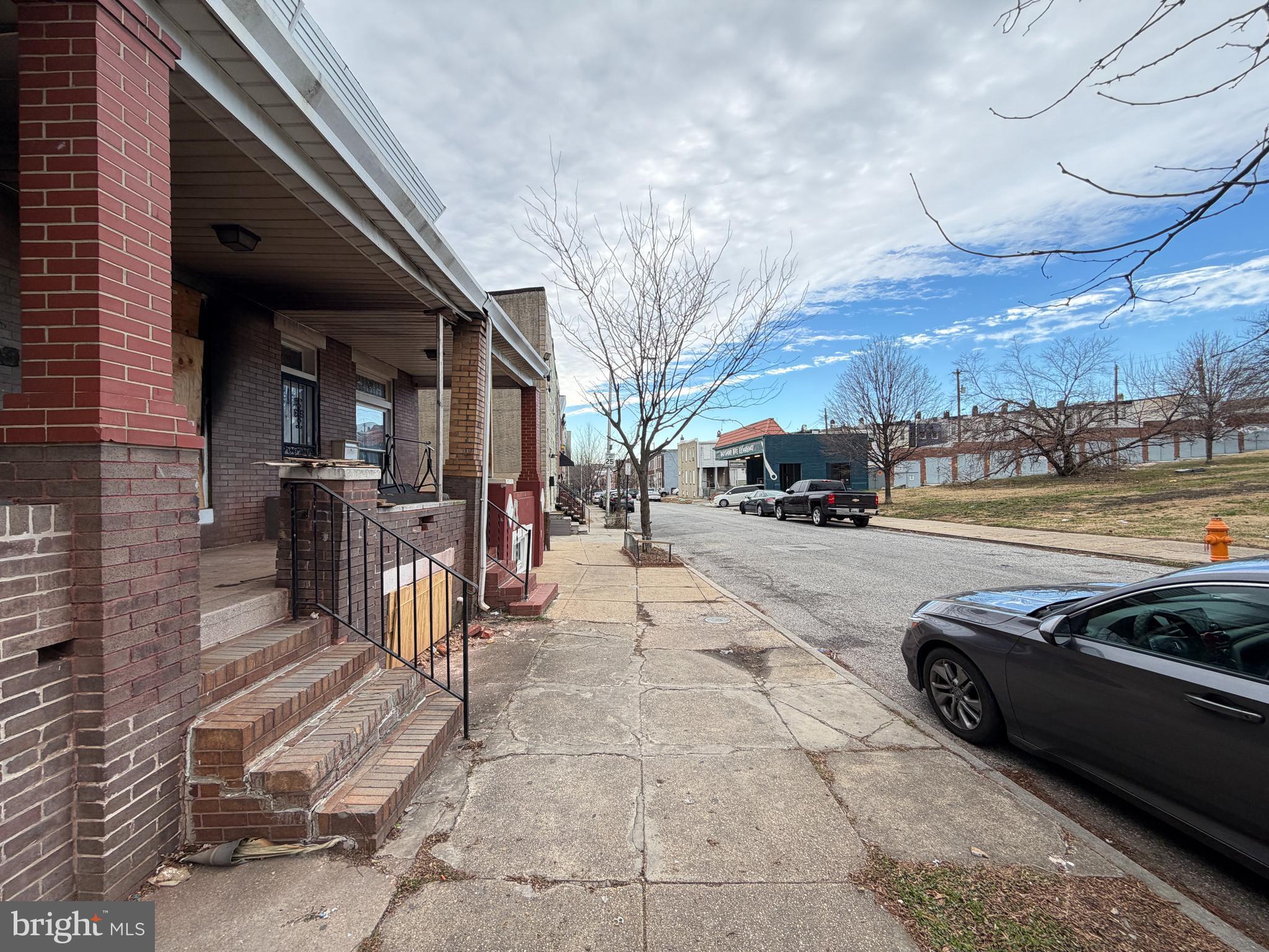 ELLWOOD PARK - Residential