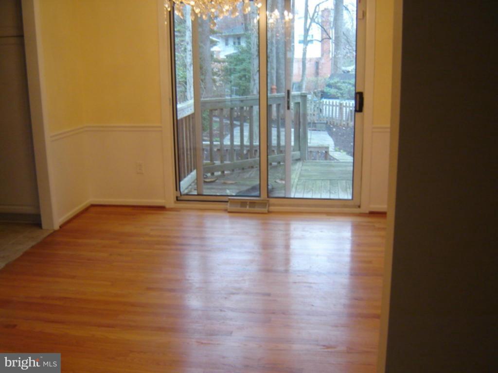 MOSBY WOODS - Residential