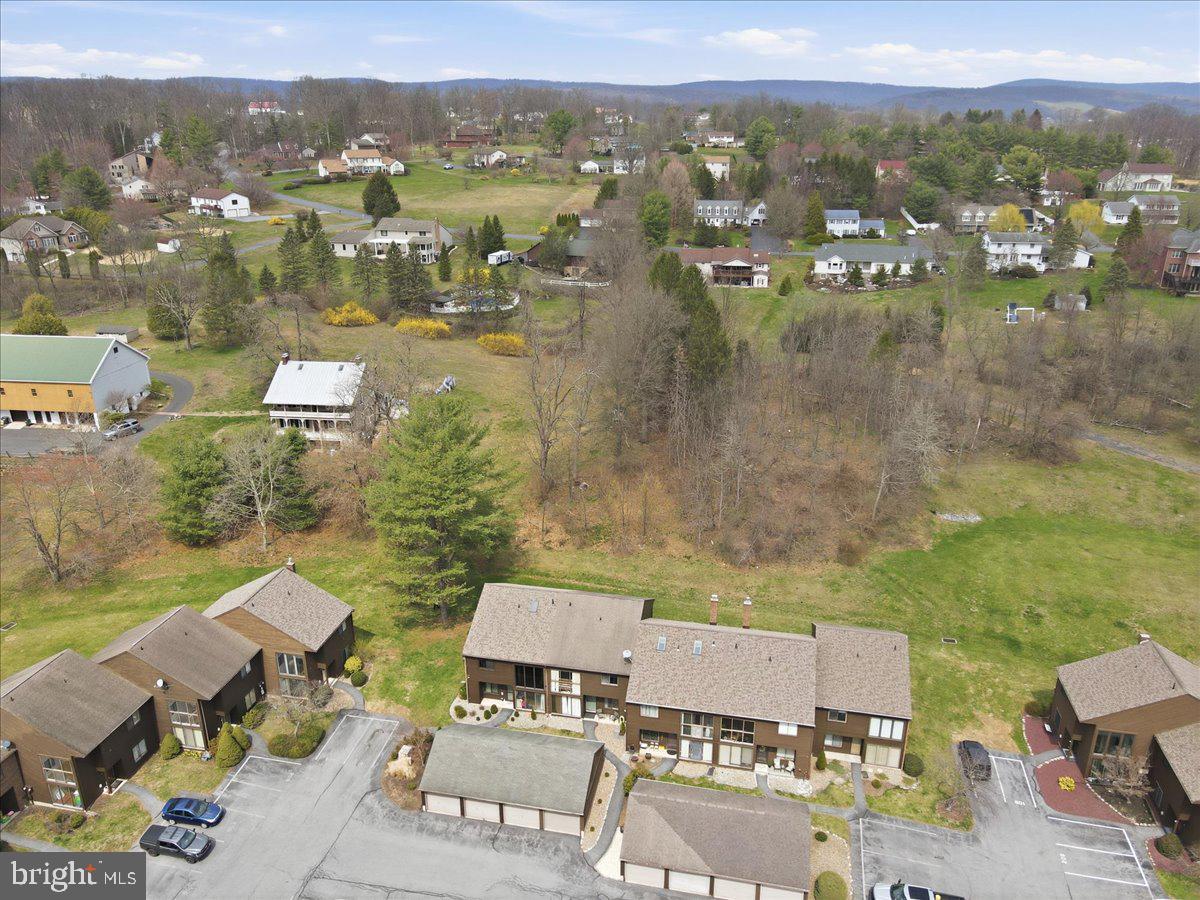 PINE BROOK - Residential