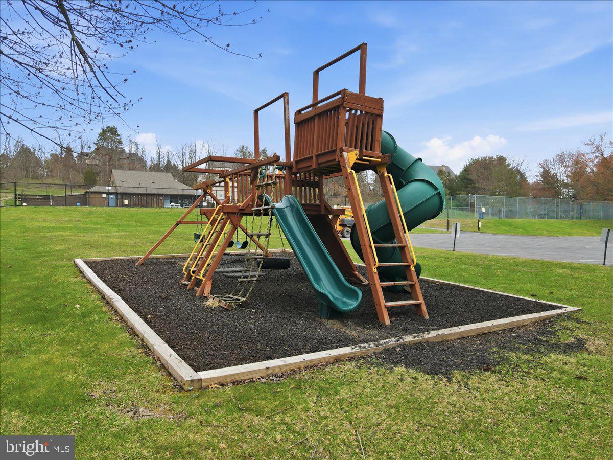 PINE BROOK - Residential