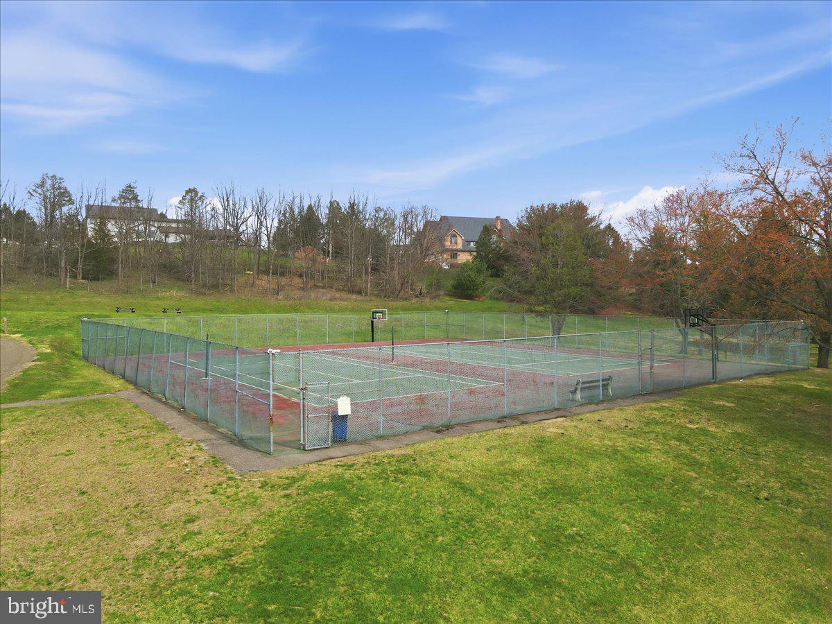 PINE BROOK - Residential