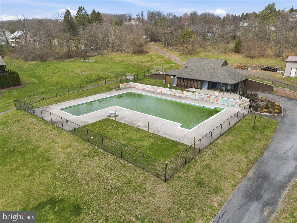 PINE BROOK - Residential