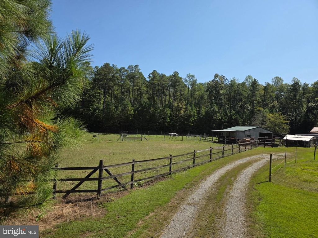 Photo of 18056 Obrien Court, MILFORD, VA 22514 (MLS # VACV2008902)