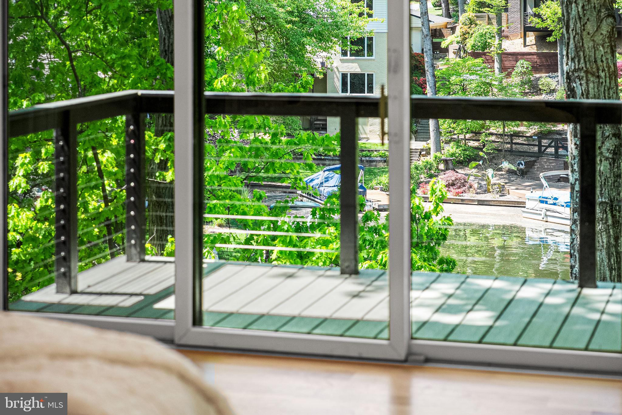 LAKE BARCROFT - Residential