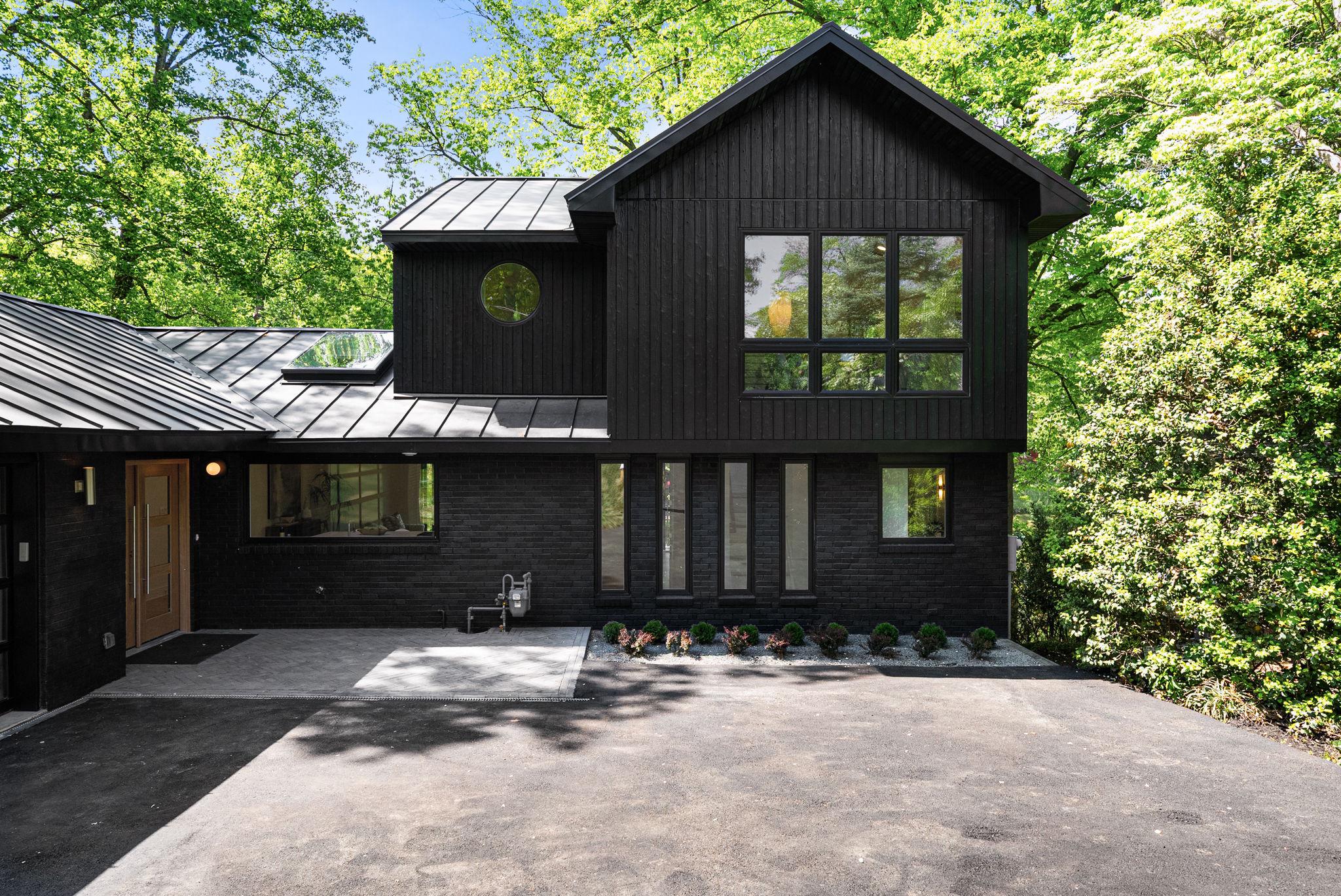 LAKE BARCROFT - Residential