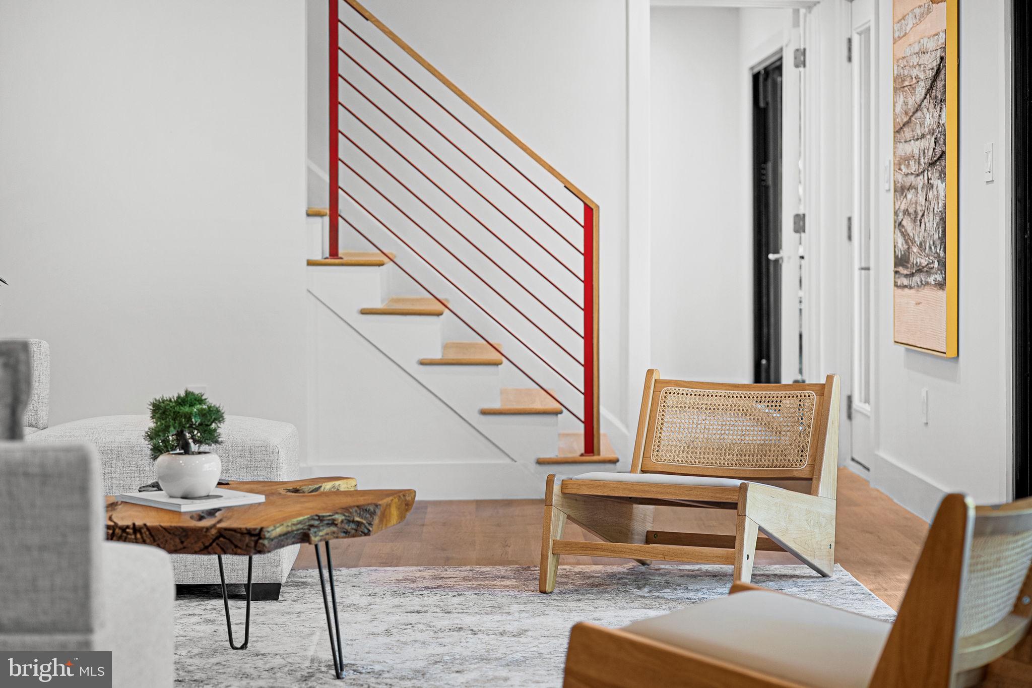 LAKE BARCROFT - Residential