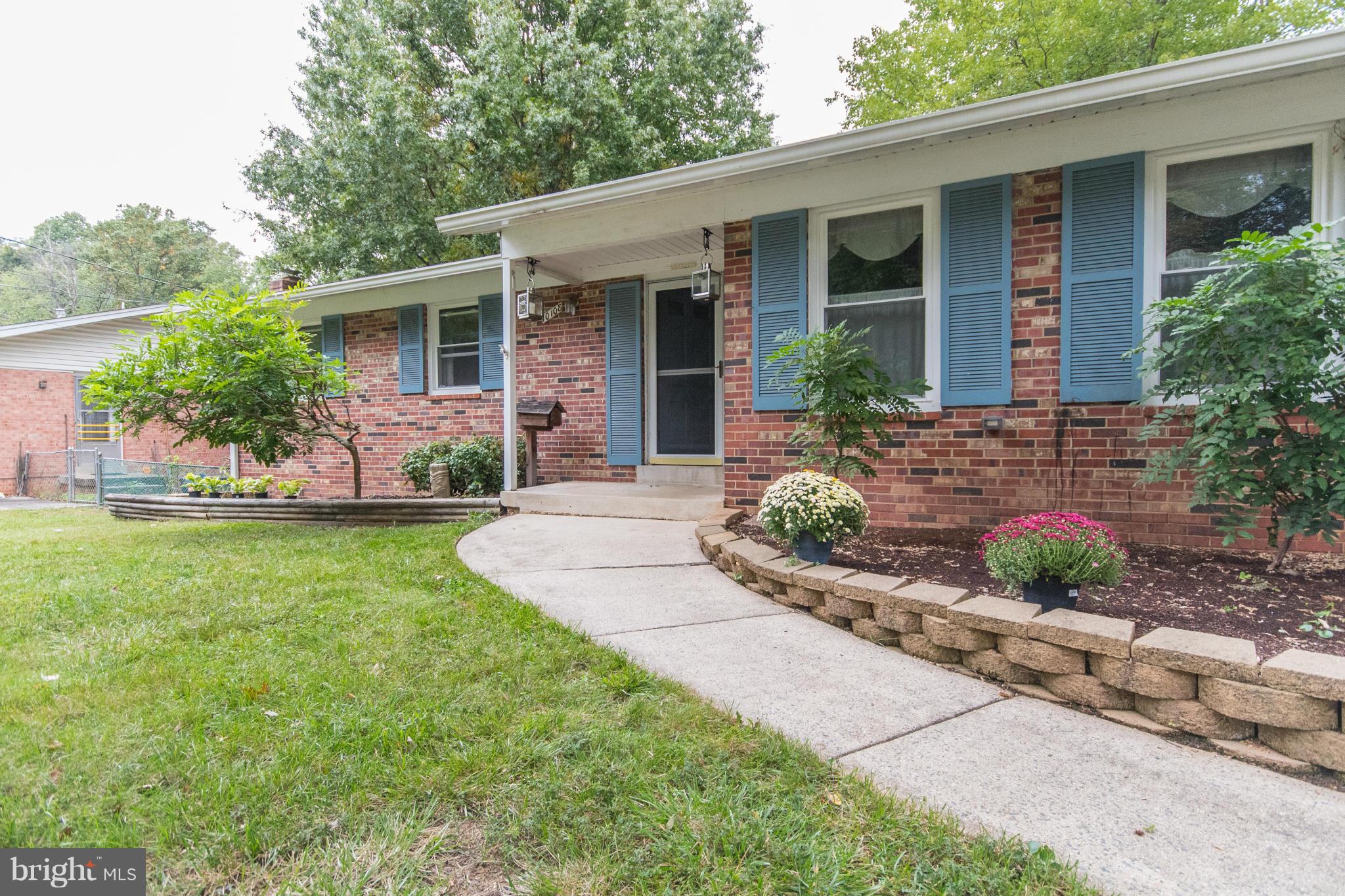 MOSBY WOODS - Residential