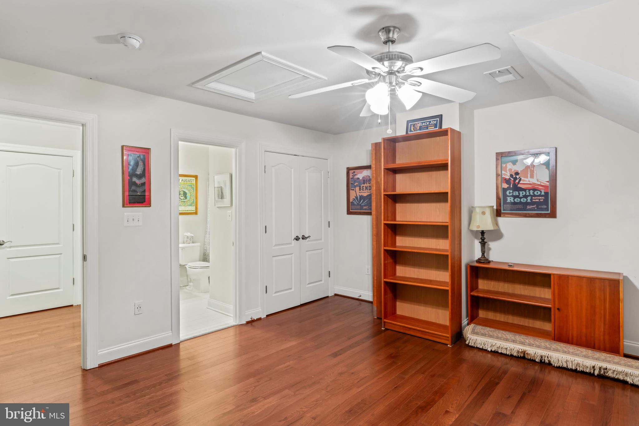 MAXWELL SQUARE - Residential