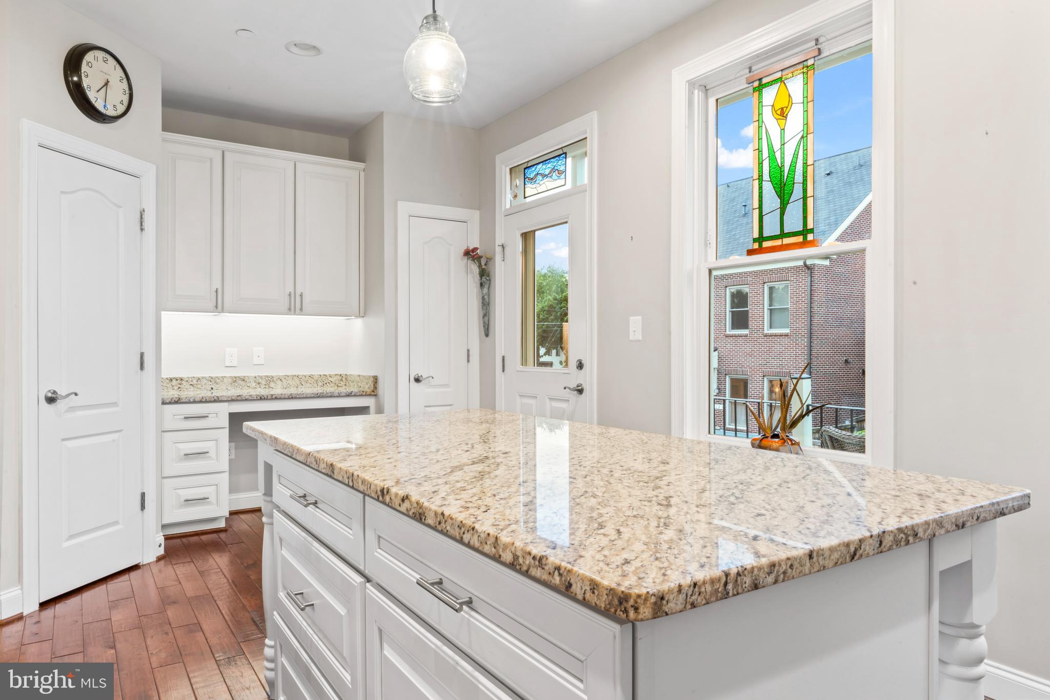 MAXWELL SQUARE - Residential