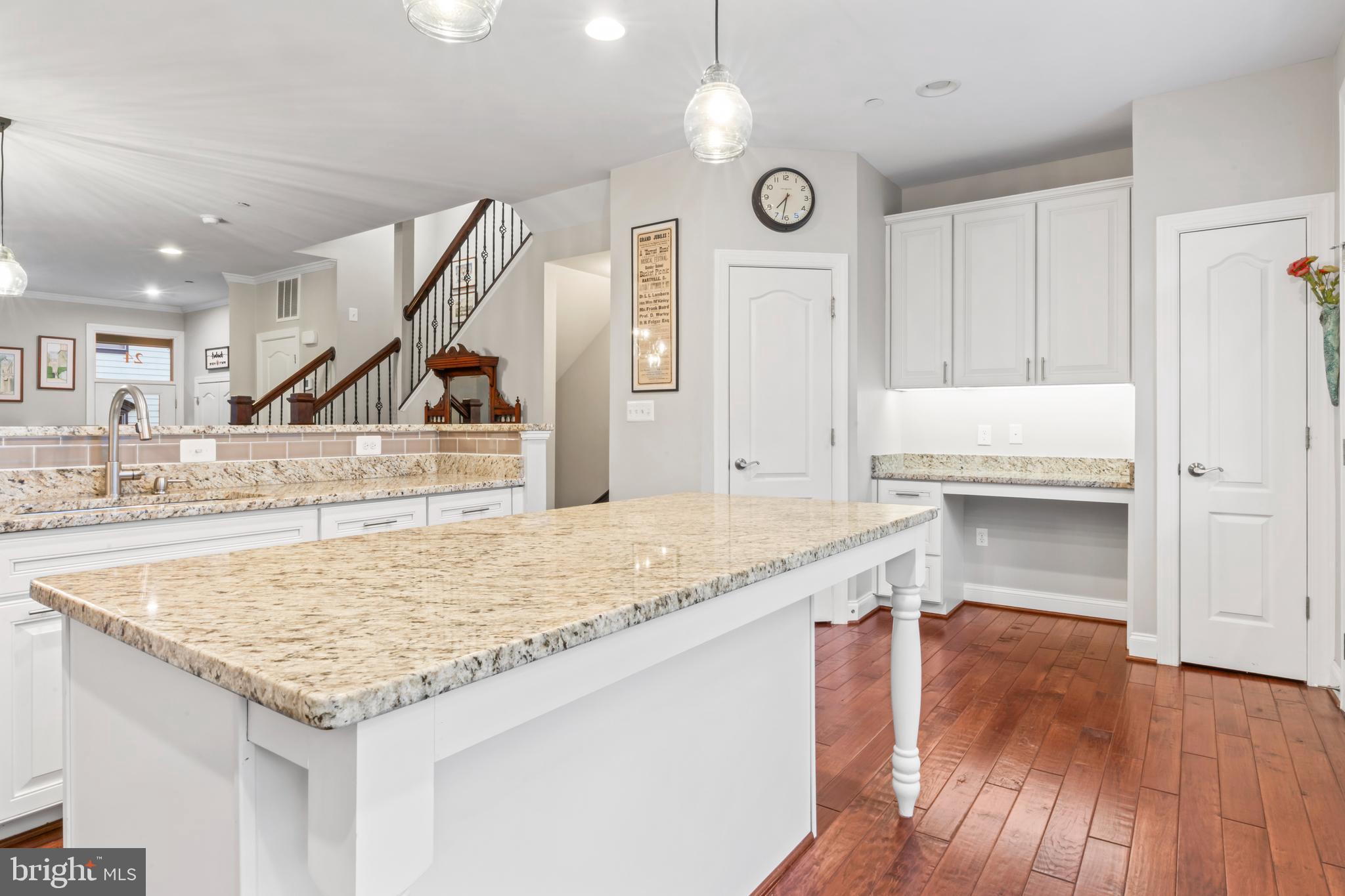 MAXWELL SQUARE - Residential