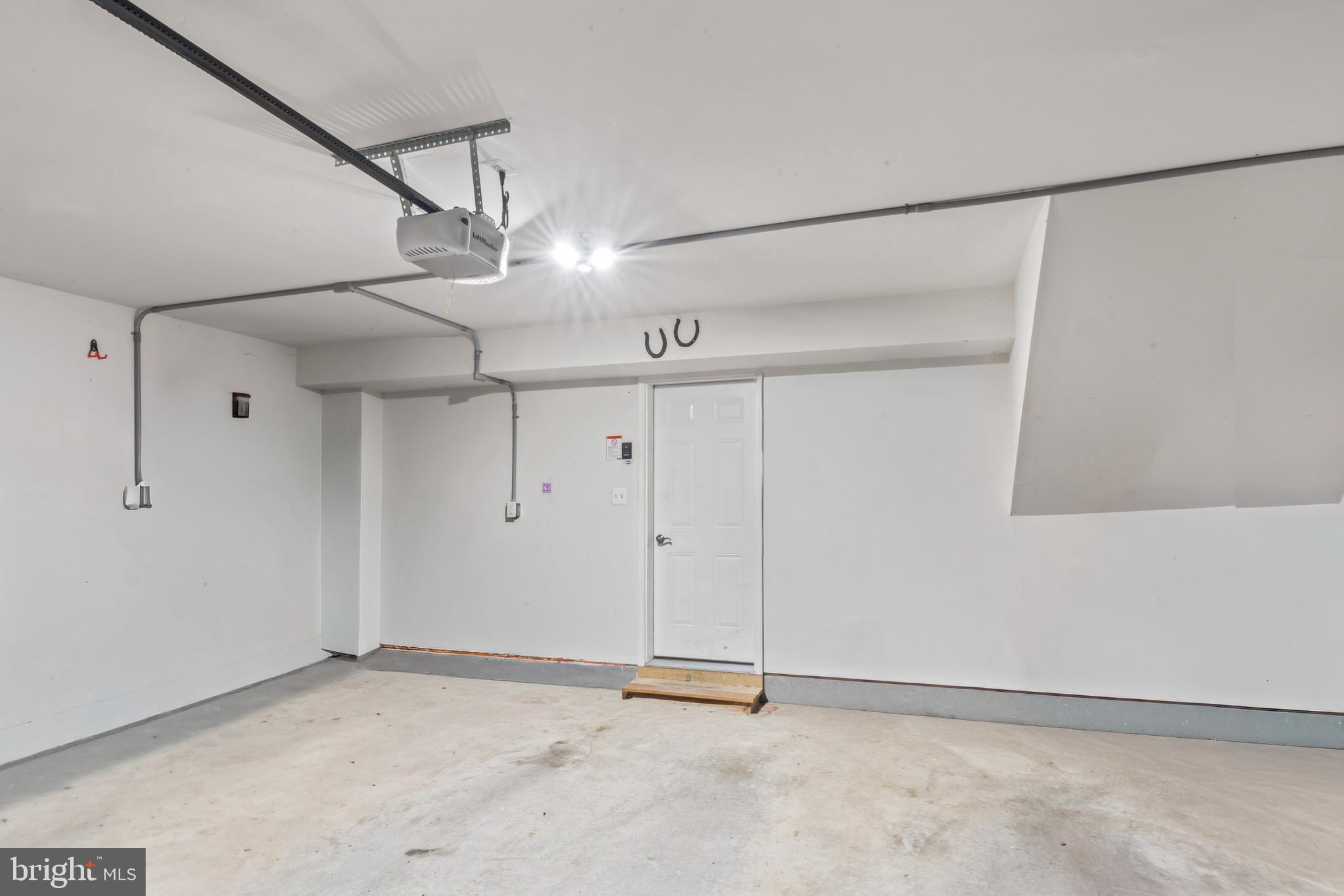MAXWELL SQUARE - Residential