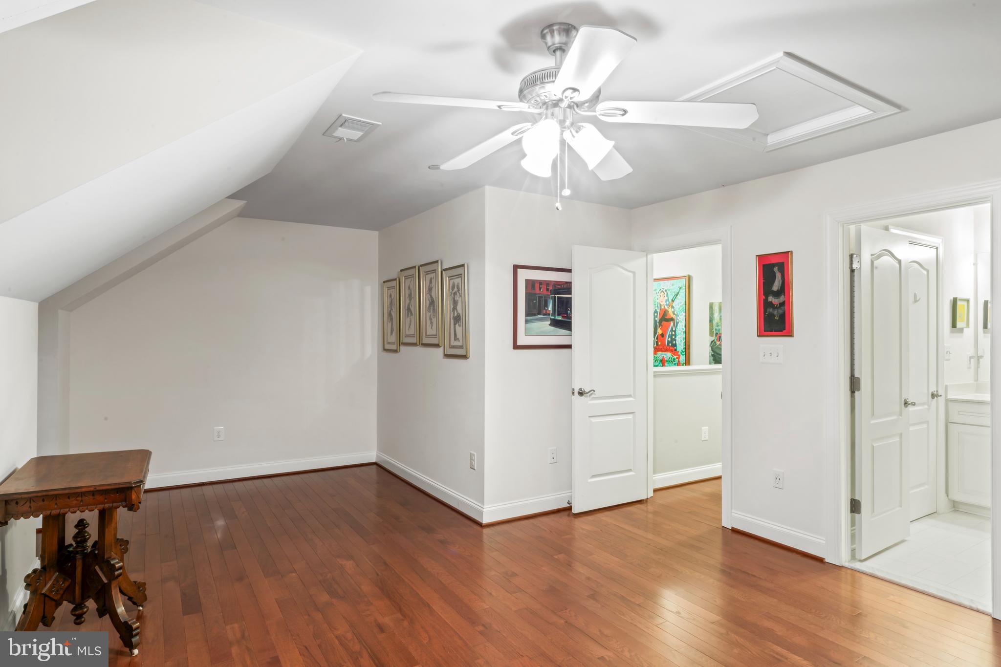MAXWELL SQUARE - Residential