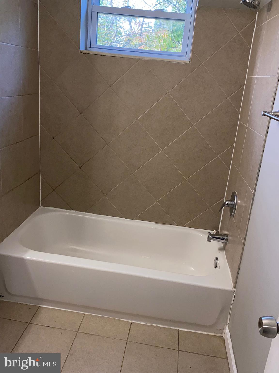 REISTERSTOWN STATION - Residential Lease