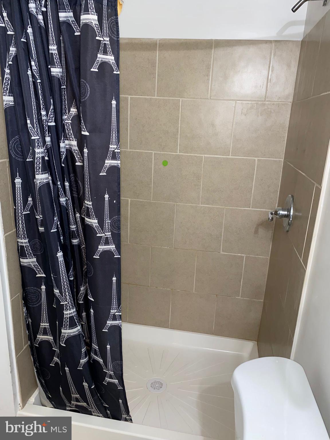 REISTERSTOWN STATION - Residential Lease