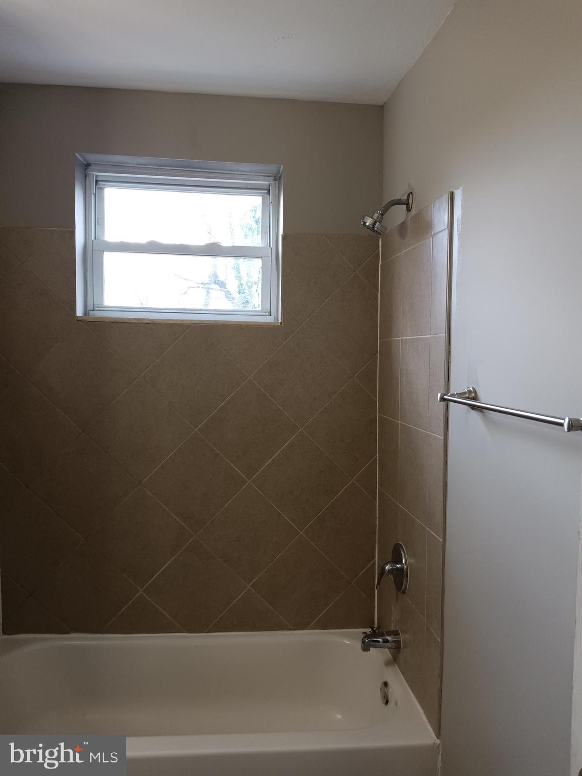 REISTERSTOWN STATION - Residential Lease