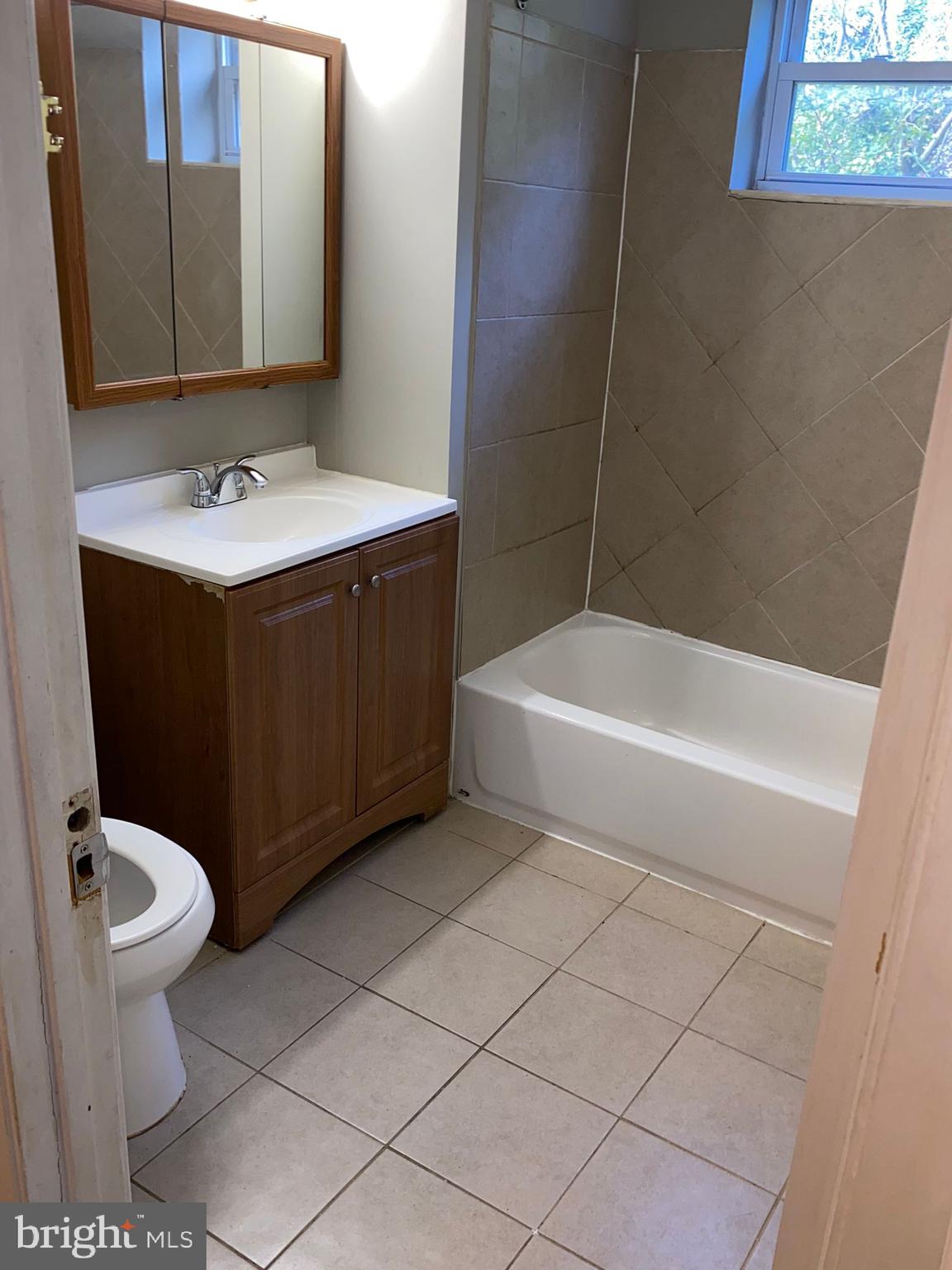 REISTERSTOWN STATION - Residential Lease