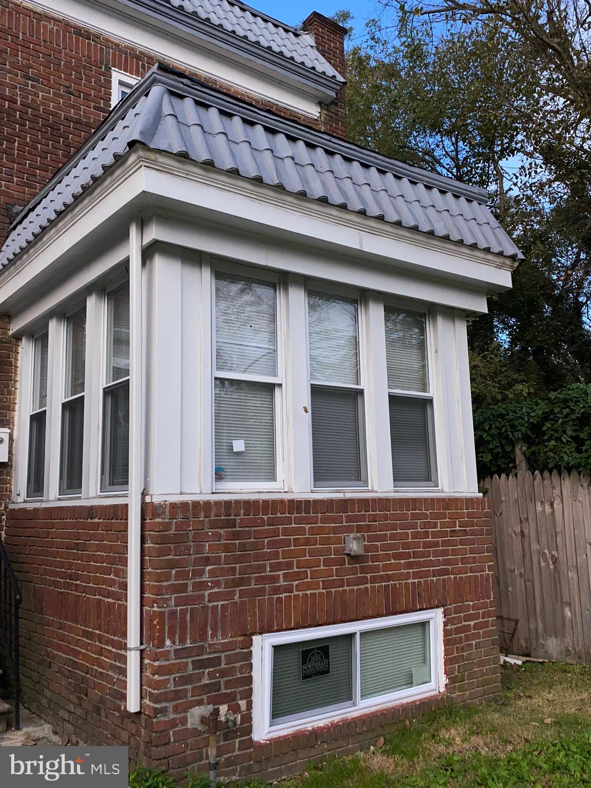 REISTERSTOWN STATION - Residential Lease