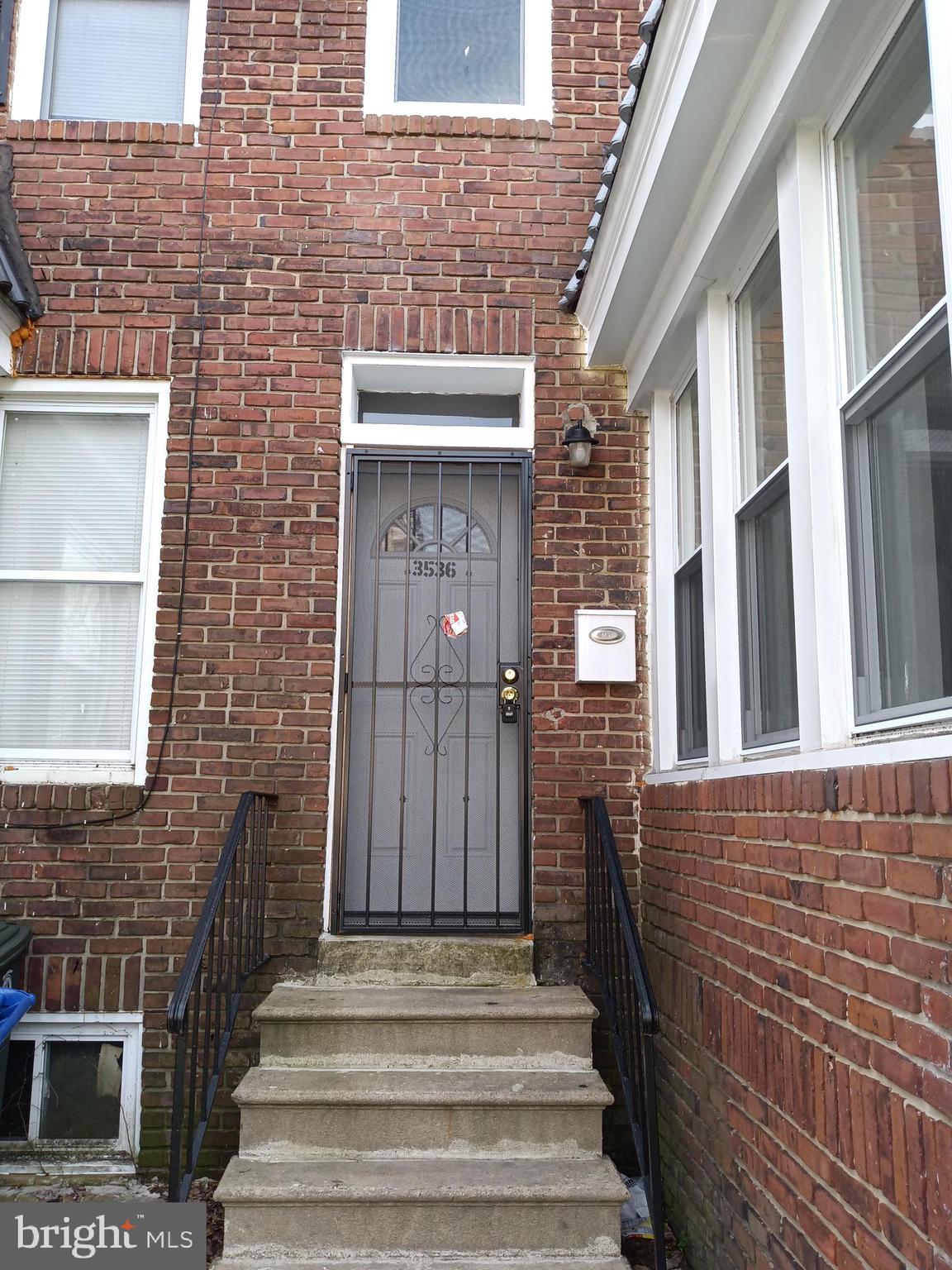 REISTERSTOWN STATION - Residential Lease