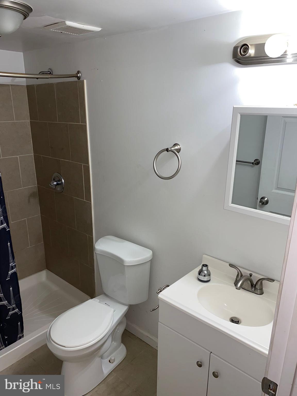 REISTERSTOWN STATION - Residential Lease