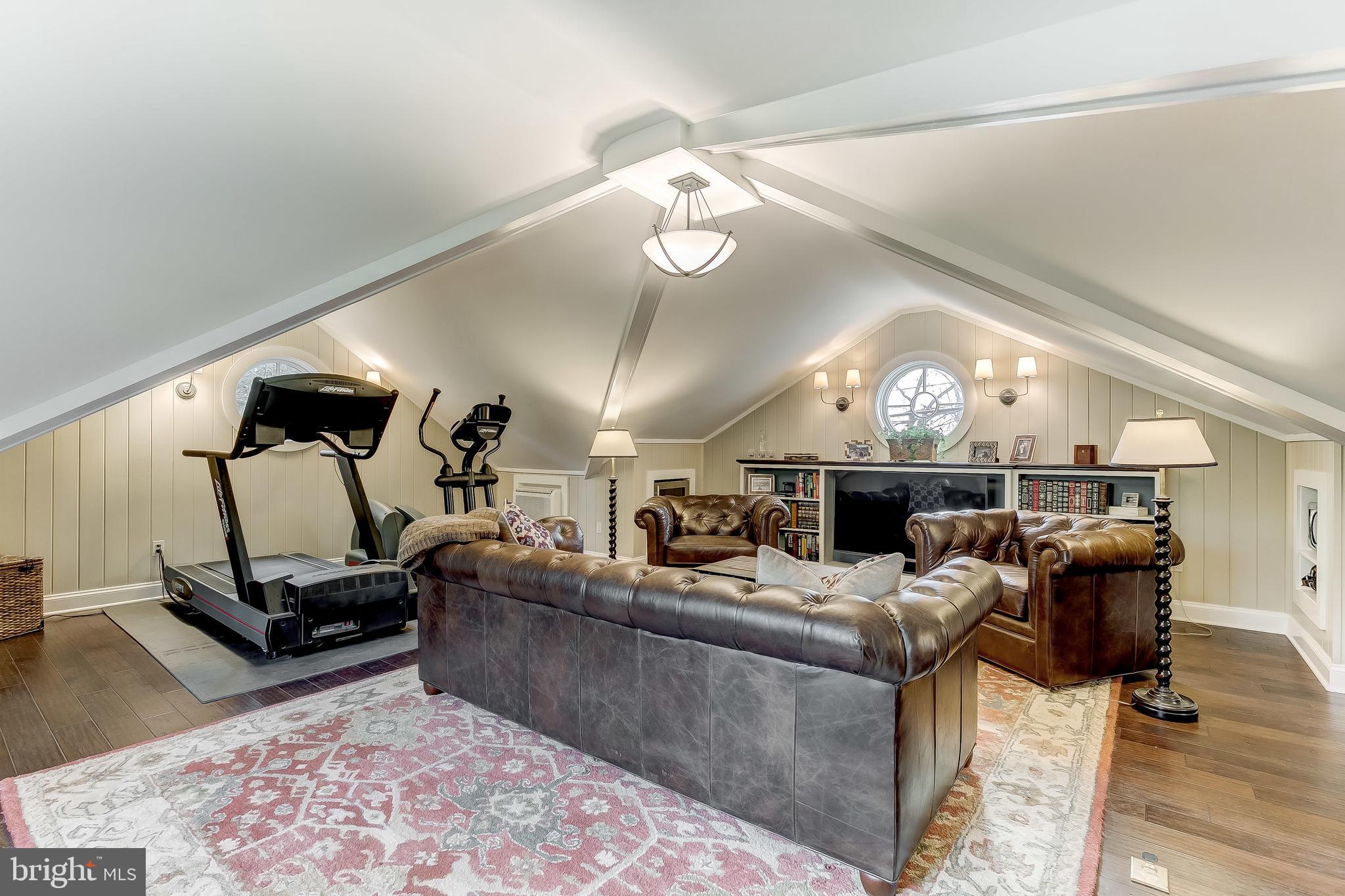 ROLAND PARK - Residential