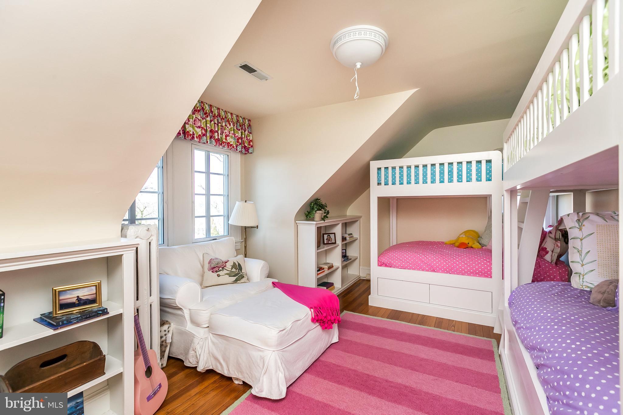 ROLAND PARK - Residential