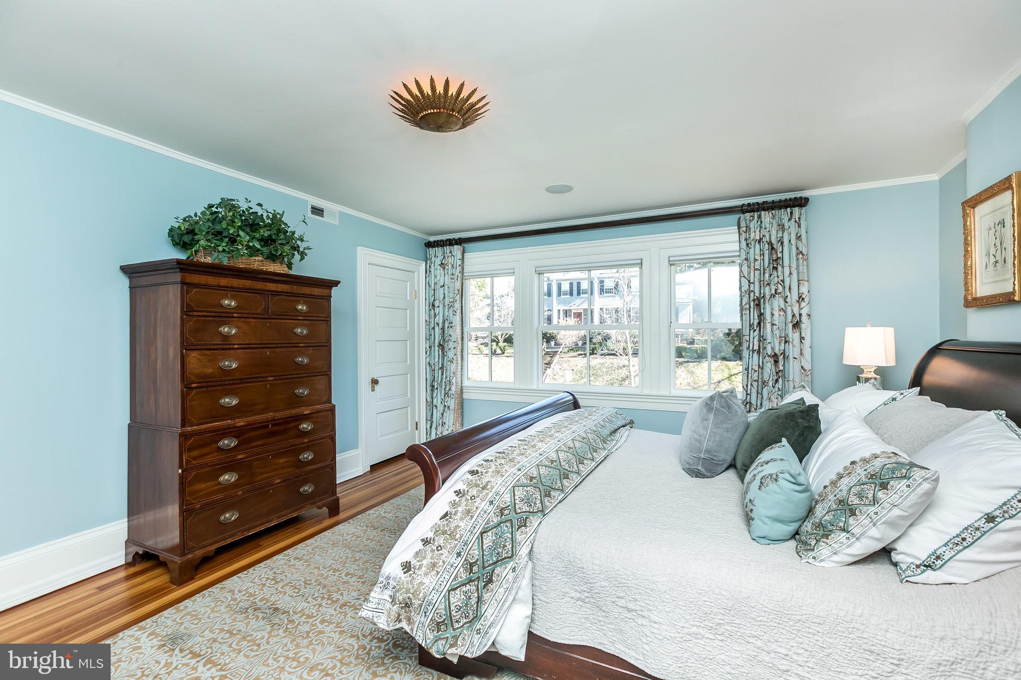 ROLAND PARK - Residential