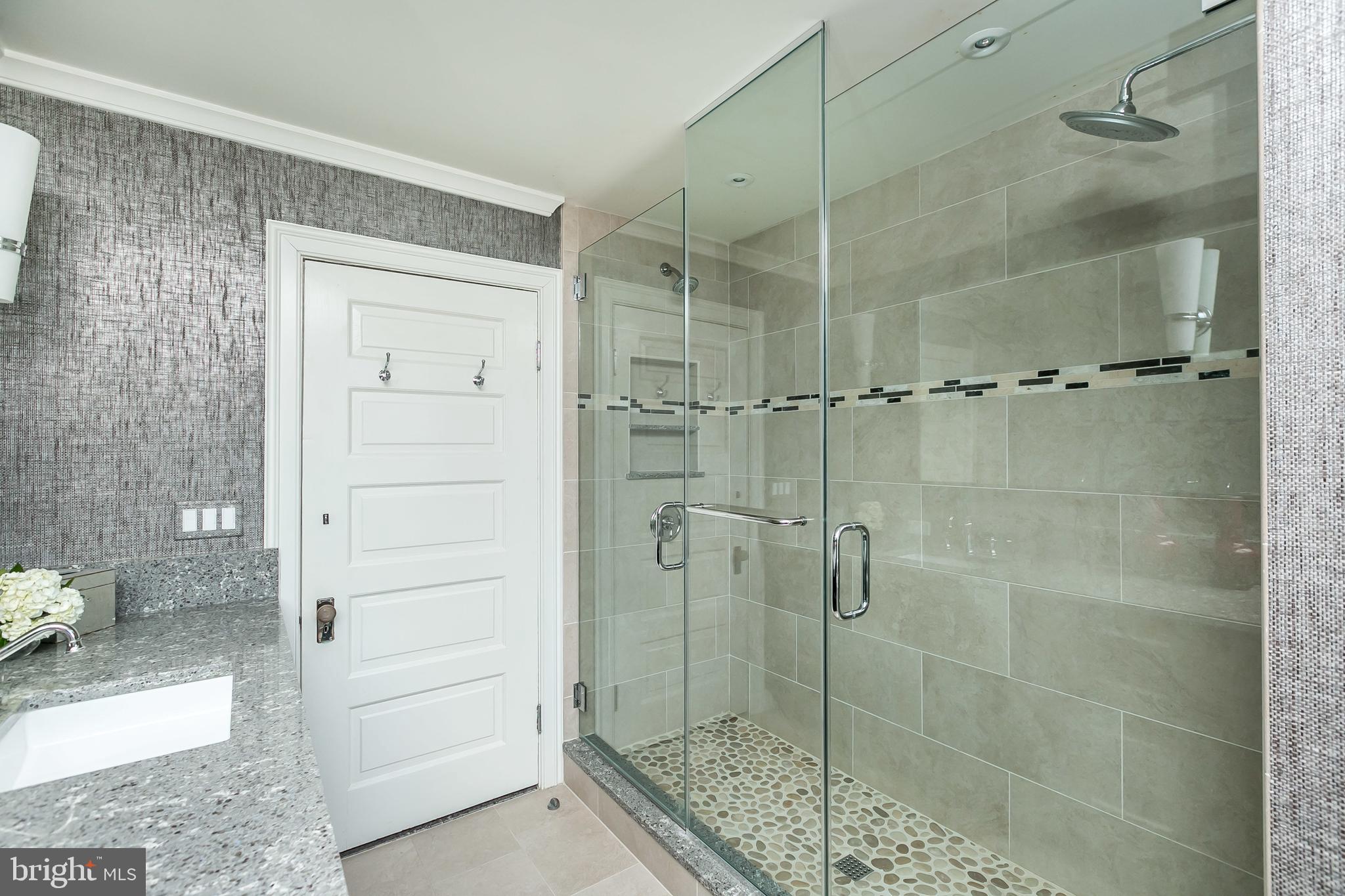 ROLAND PARK - Residential