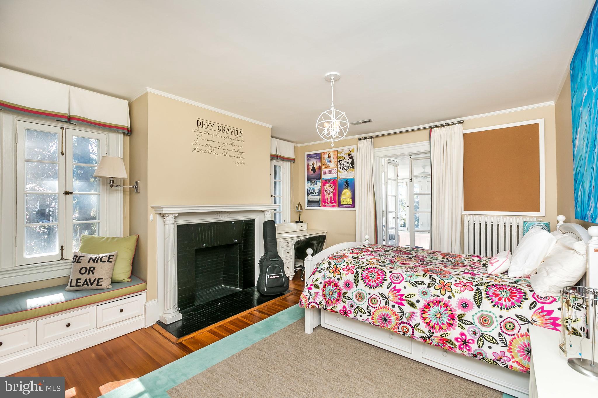 ROLAND PARK - Residential