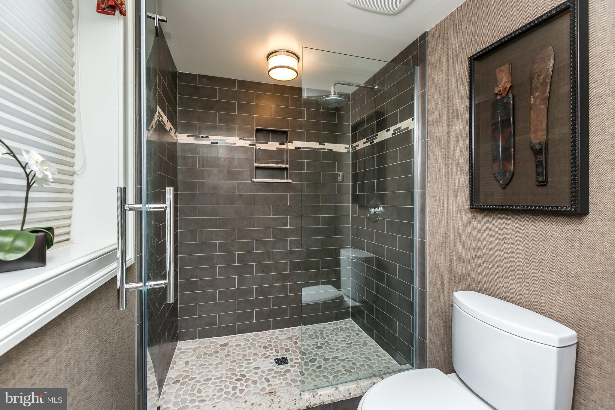 ROLAND PARK - Residential