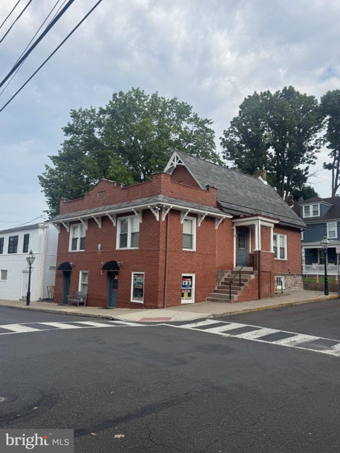 Photo of 40 W Court Street W, NEWTOWN, PA 18940 (MLS # PABU2133790)