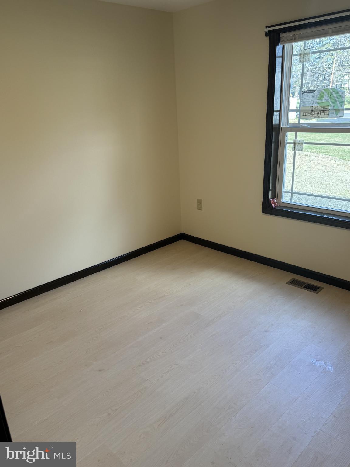 HISTORIC CHARLES TOWN - Residential Lease