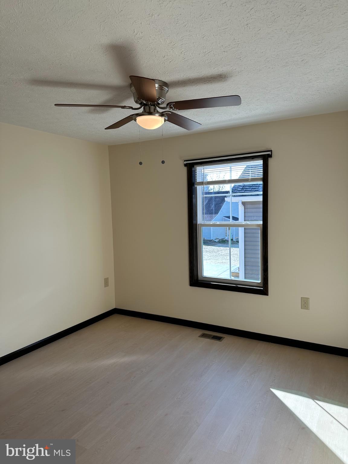 HISTORIC CHARLES TOWN - Residential Lease