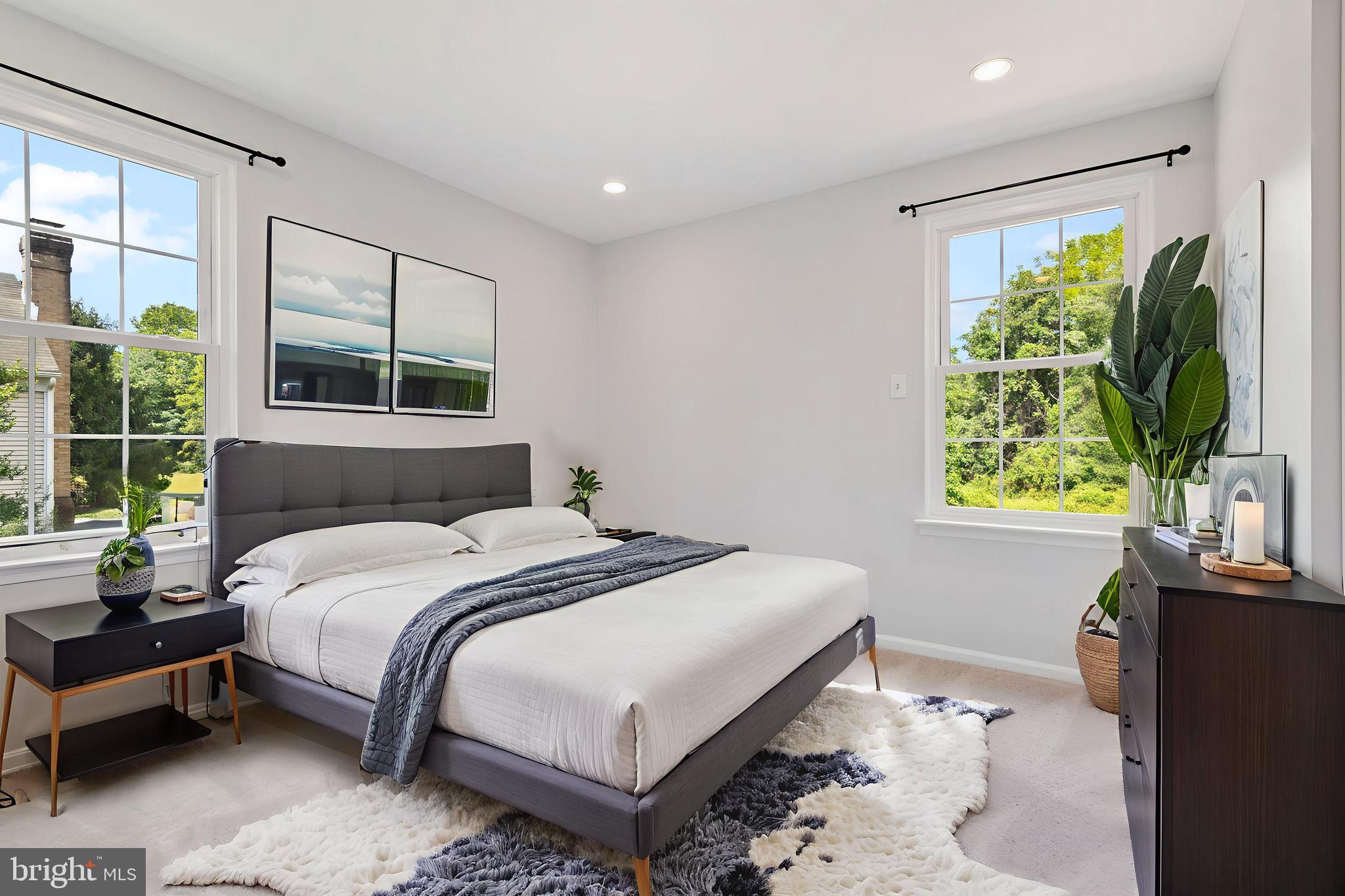 PADONIA COMPLEX - Residential