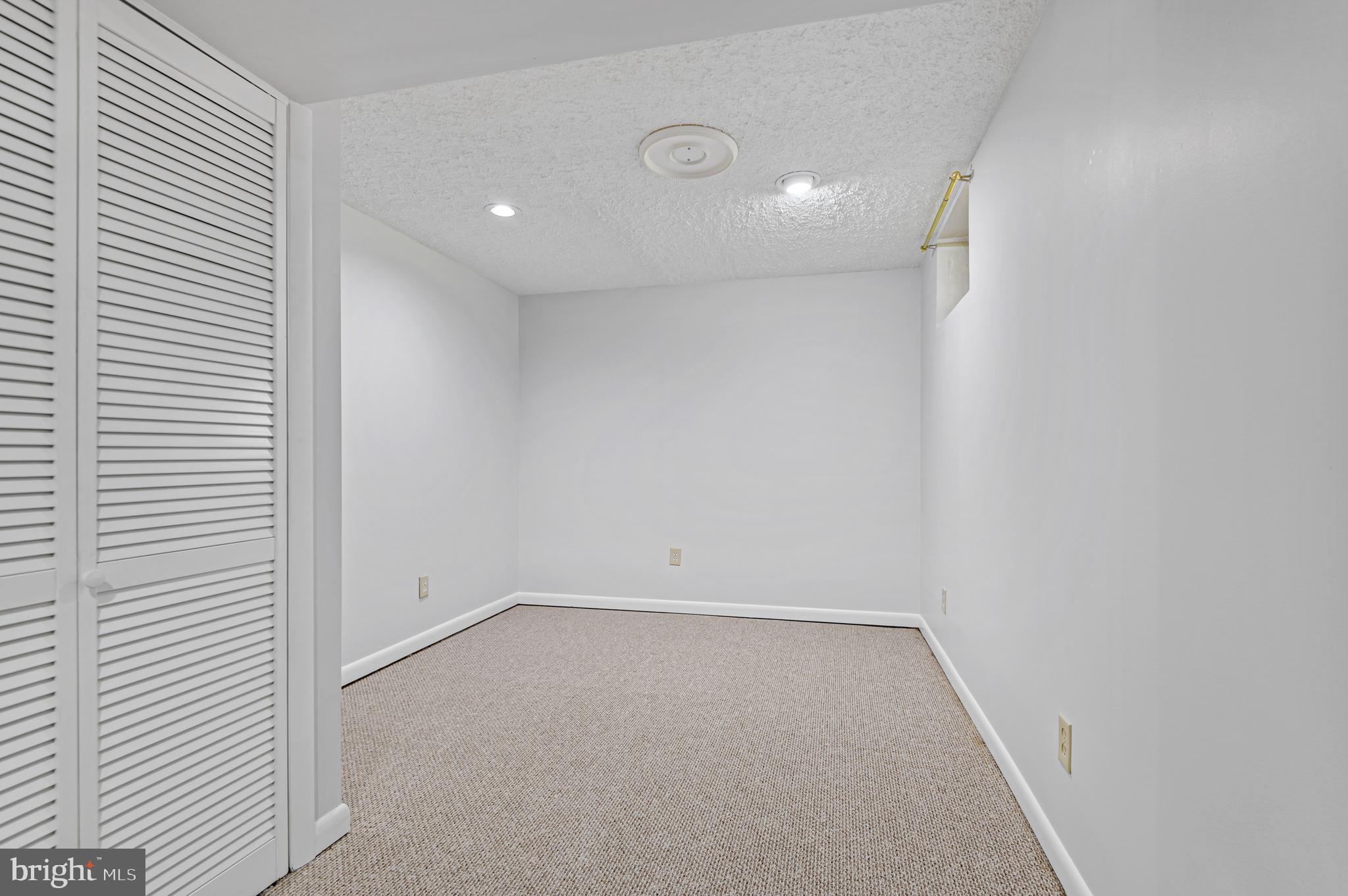 PADONIA COMPLEX - Residential