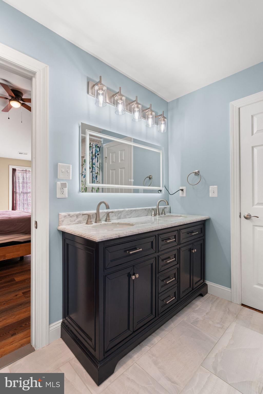 TOWLES - Residential