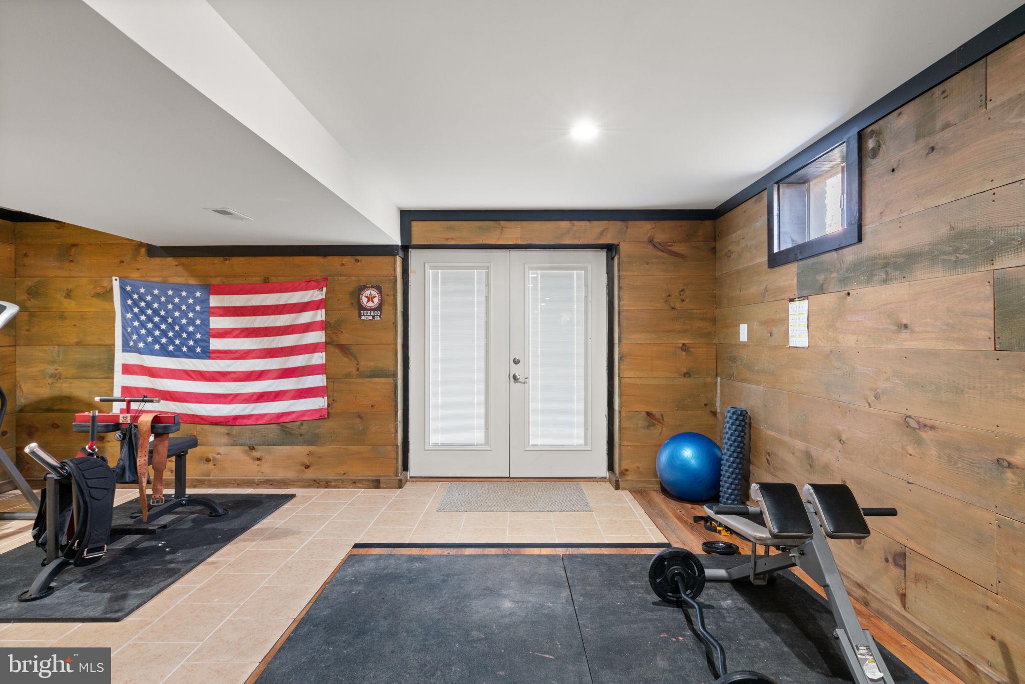 TOWLES - Residential