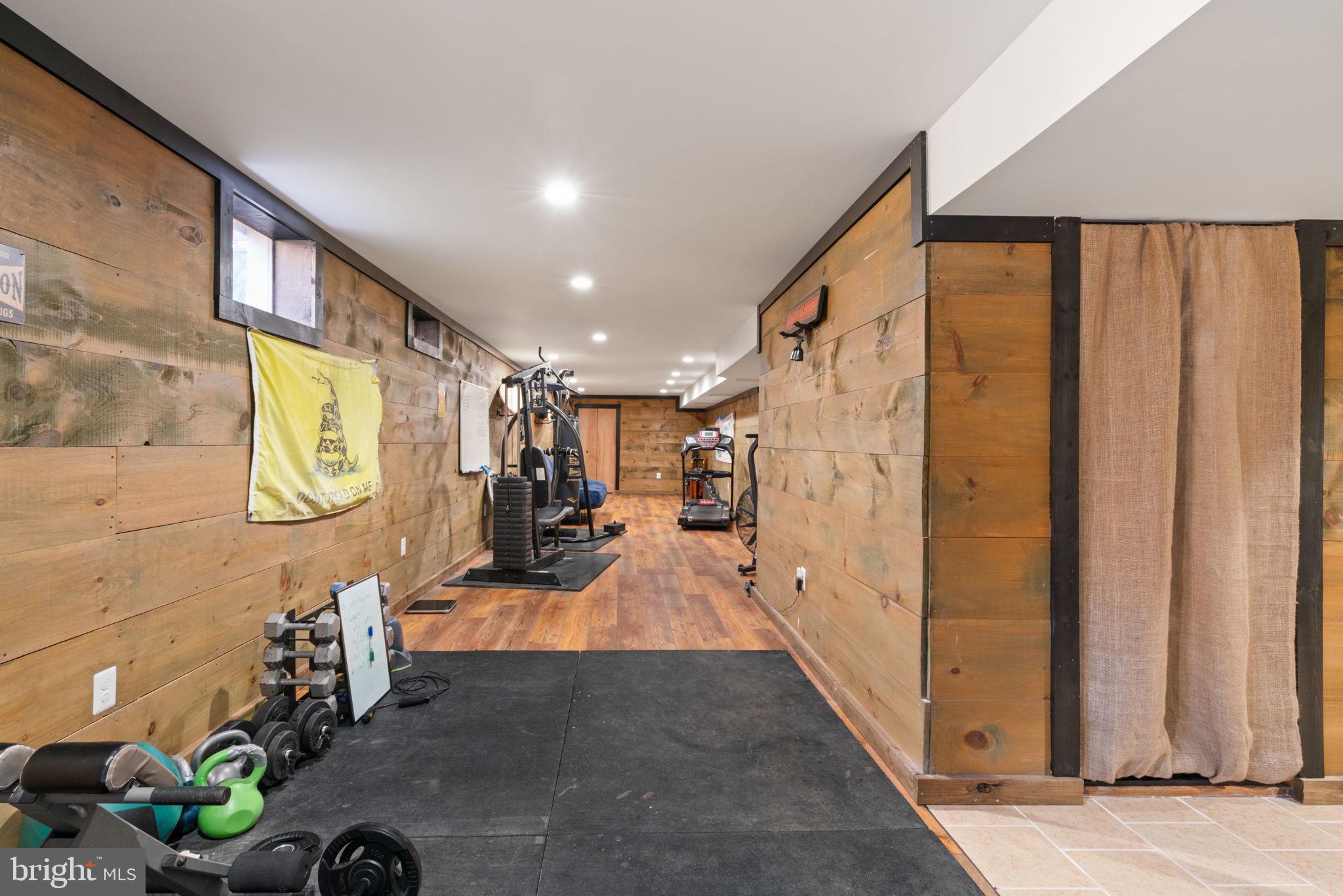 TOWLES - Residential