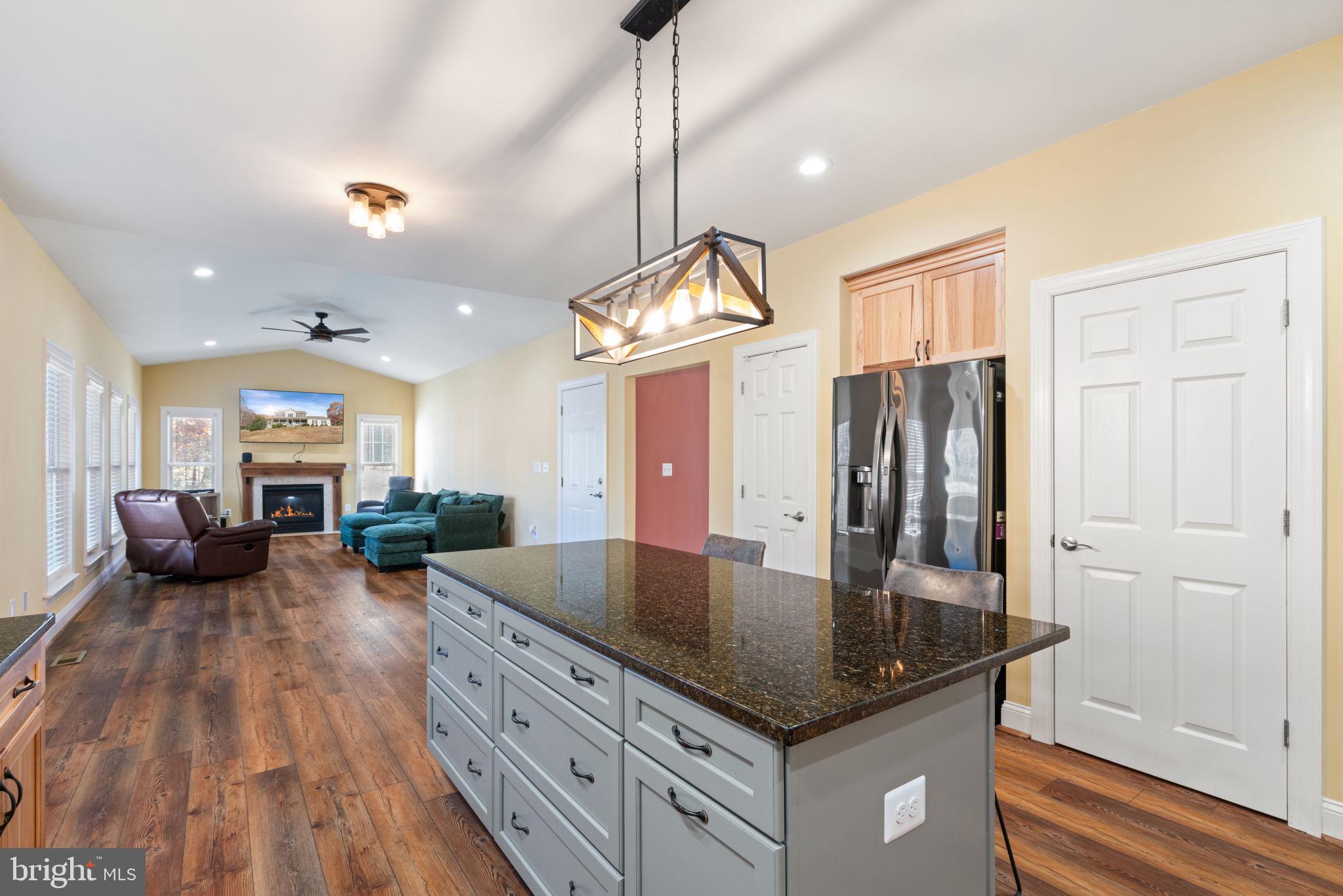 TOWLES - Residential