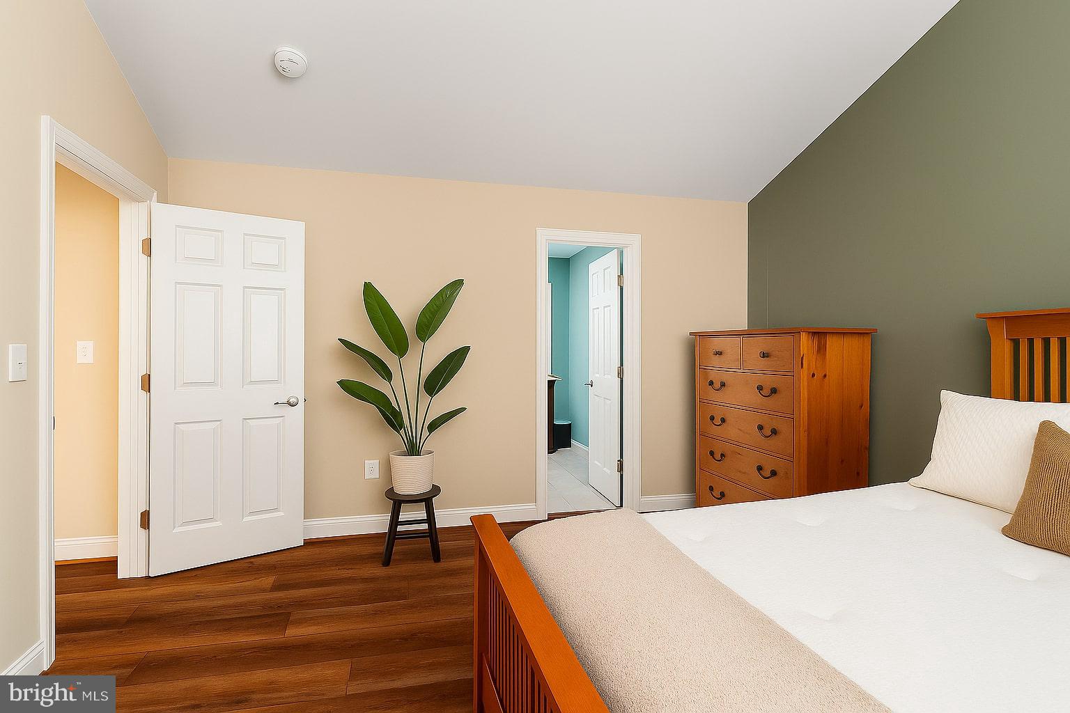 TOWLES - Residential